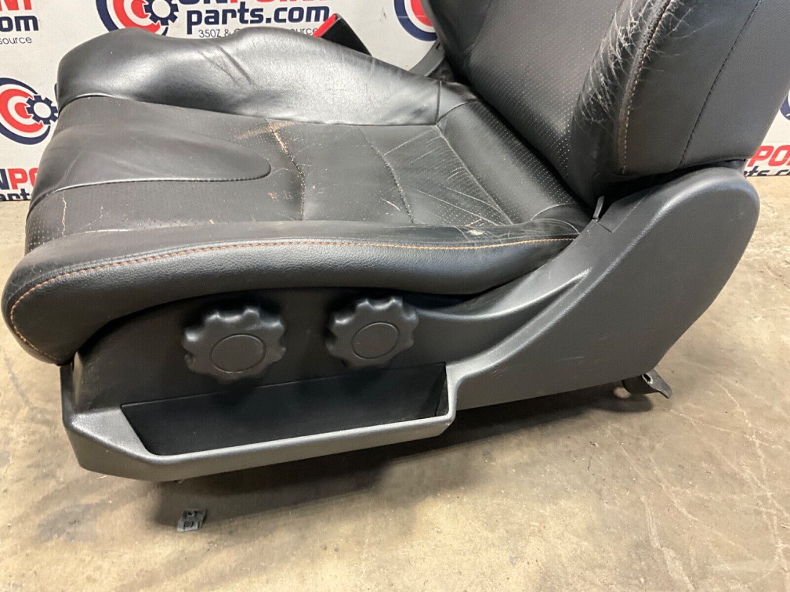 2004 Nissan Z33 350Z Driver Left Power Leather Seat with Switches OEM 22BLCF9 - On Point Parts Inc