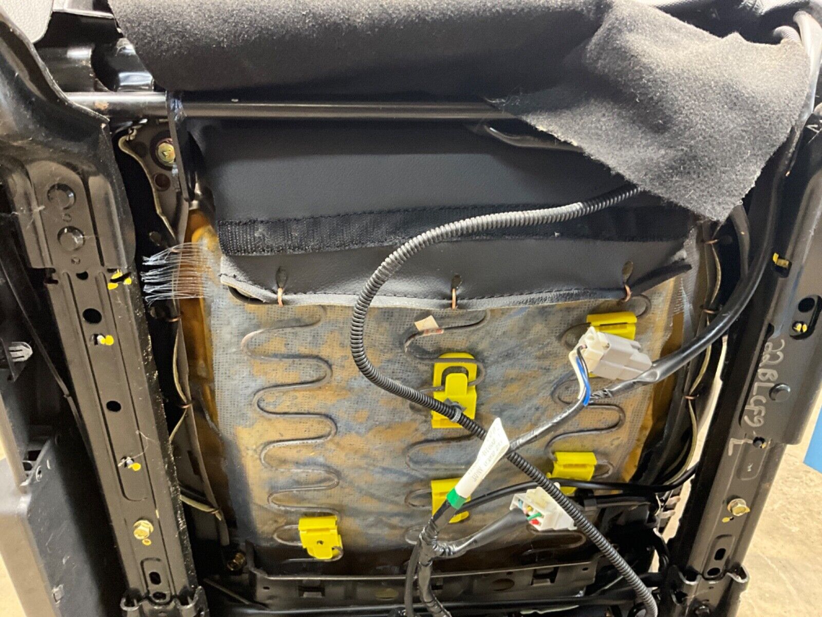 2004 Nissan Z33 350Z Driver Left Power Leather Seat with Switches OEM 22BLCF9 - On Point Parts Inc