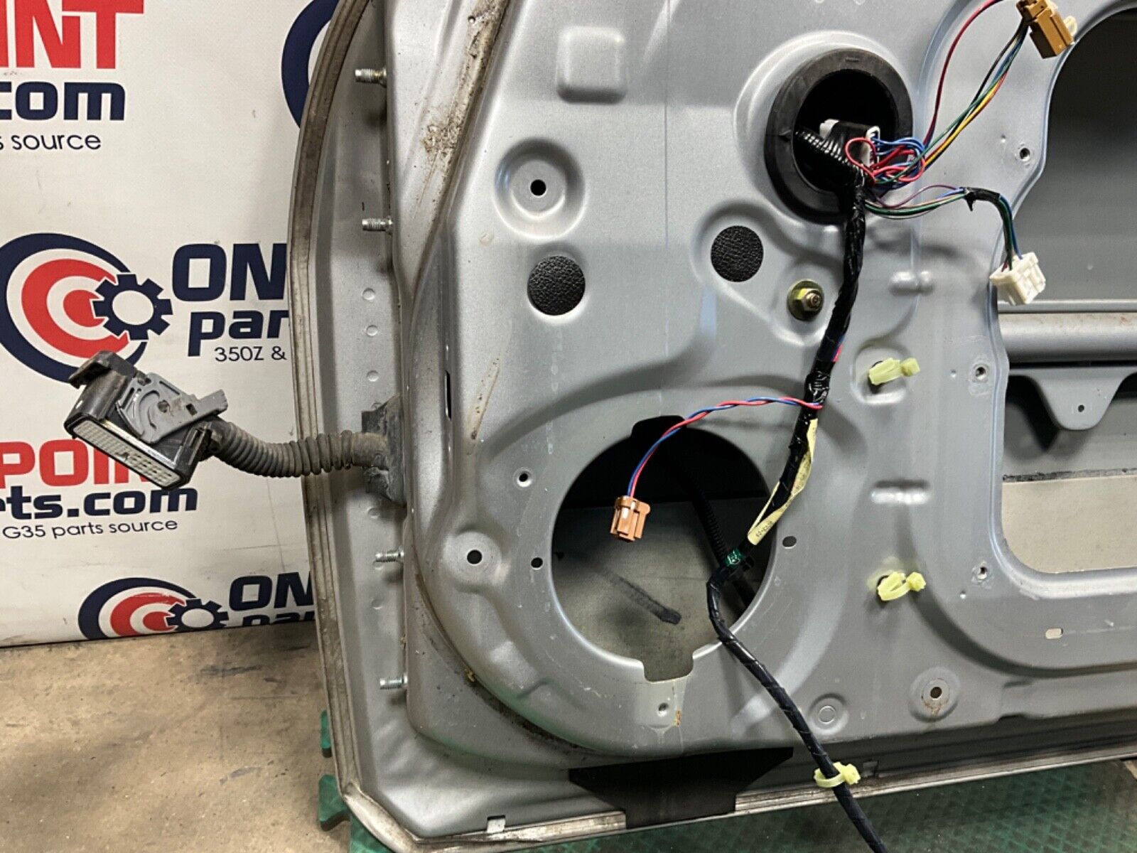 2004 Nissan Z33 350Z Passenger Right Door Shell OEM 22BLCF1 - On Point Parts Inc