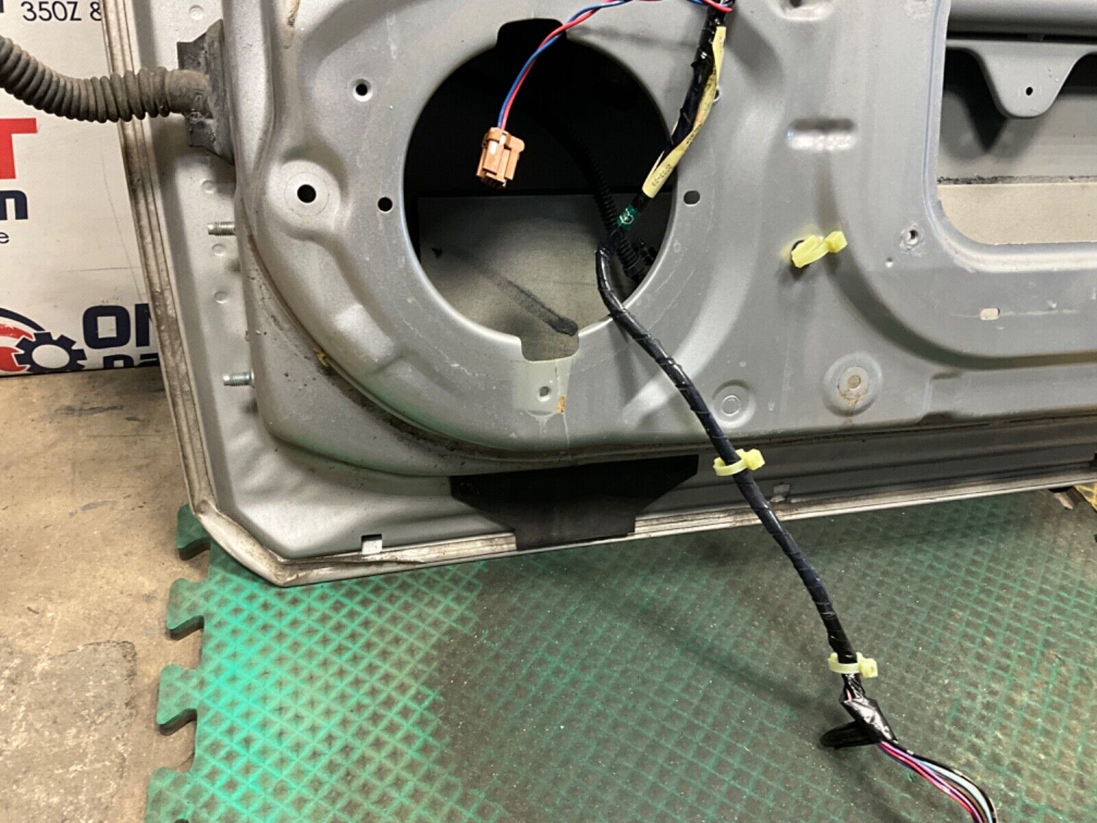 2004 Nissan Z33 350Z Passenger Right Door Shell OEM 22BLCF1 - On Point Parts Inc