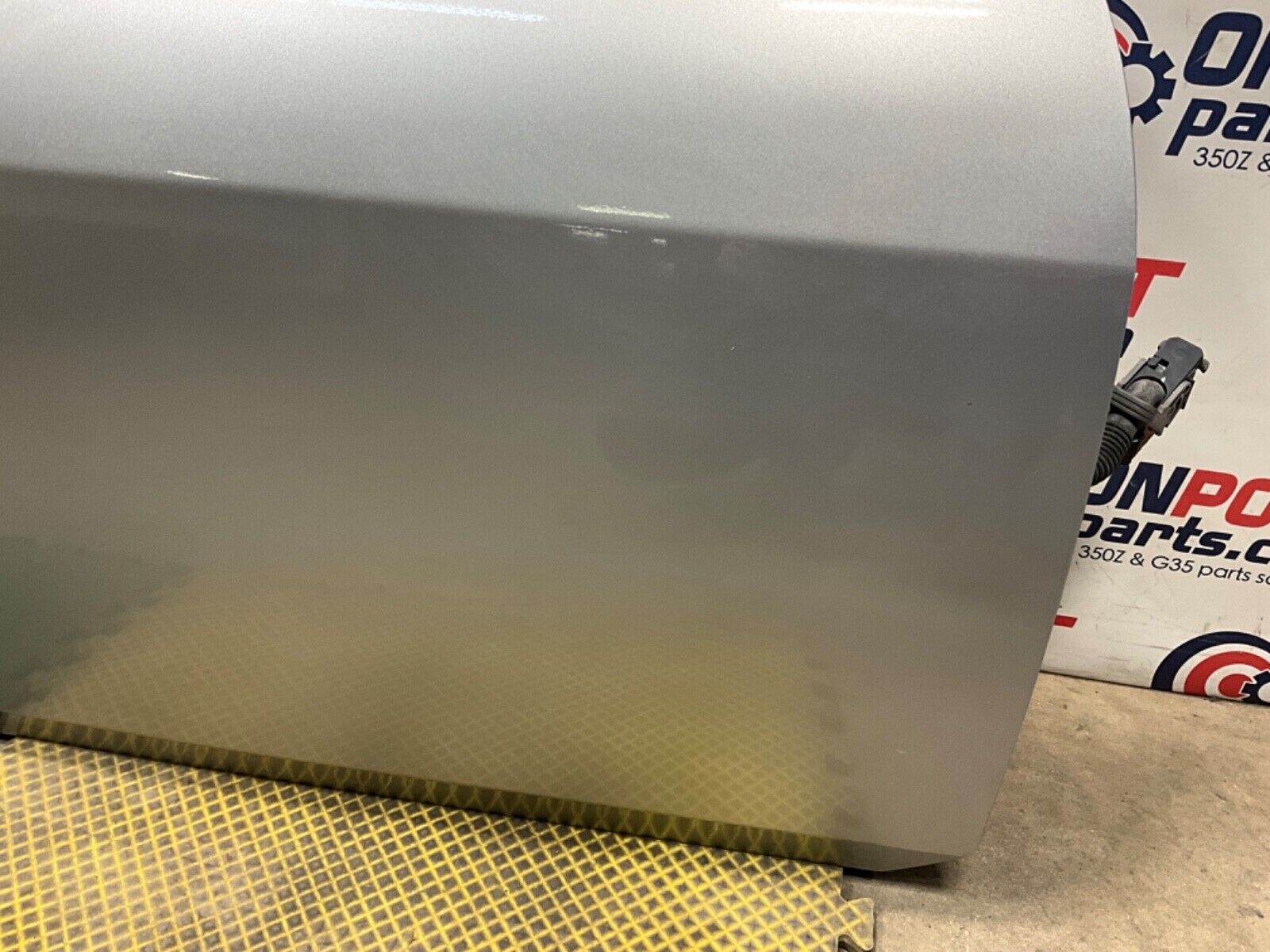 2004 Nissan Z33 350Z Passenger Right Door Shell OEM 22BLCF1 - On Point Parts Inc