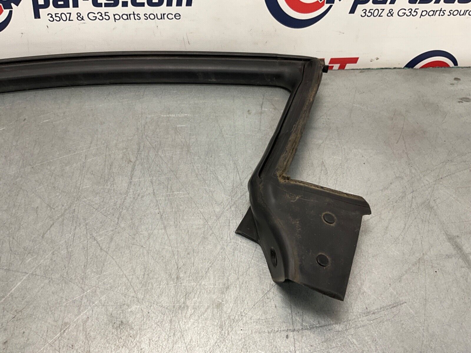 2004 Nissan Z33 350Z Driver Left Upper A Pillar Weatherstrip Seal OEM 22BLCFA - On Point Parts Inc