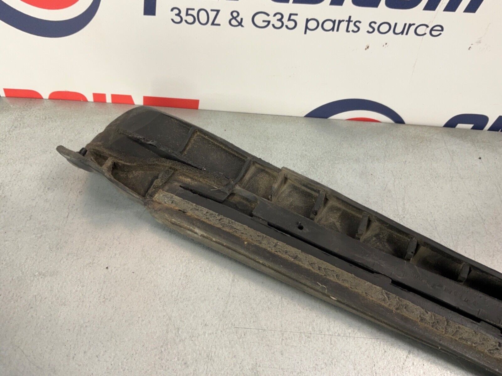 2004 Nissan Z33 350Z Driver Left Upper A Pillar Weatherstrip Seal OEM 22BLCFA - On Point Parts Inc