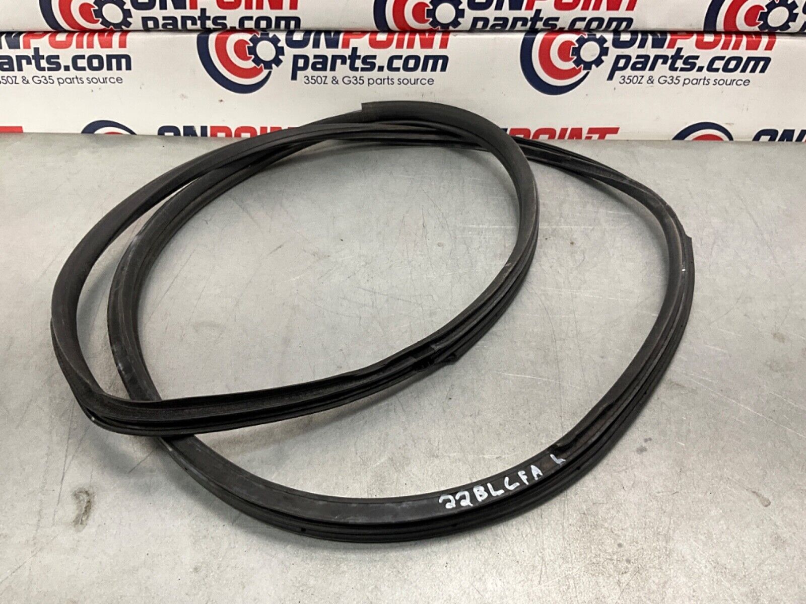 2004 Nissan Z33 350Z Driver Left Door Body Seal Weatherstrip OEM 22BLCFA - On Point Parts Inc