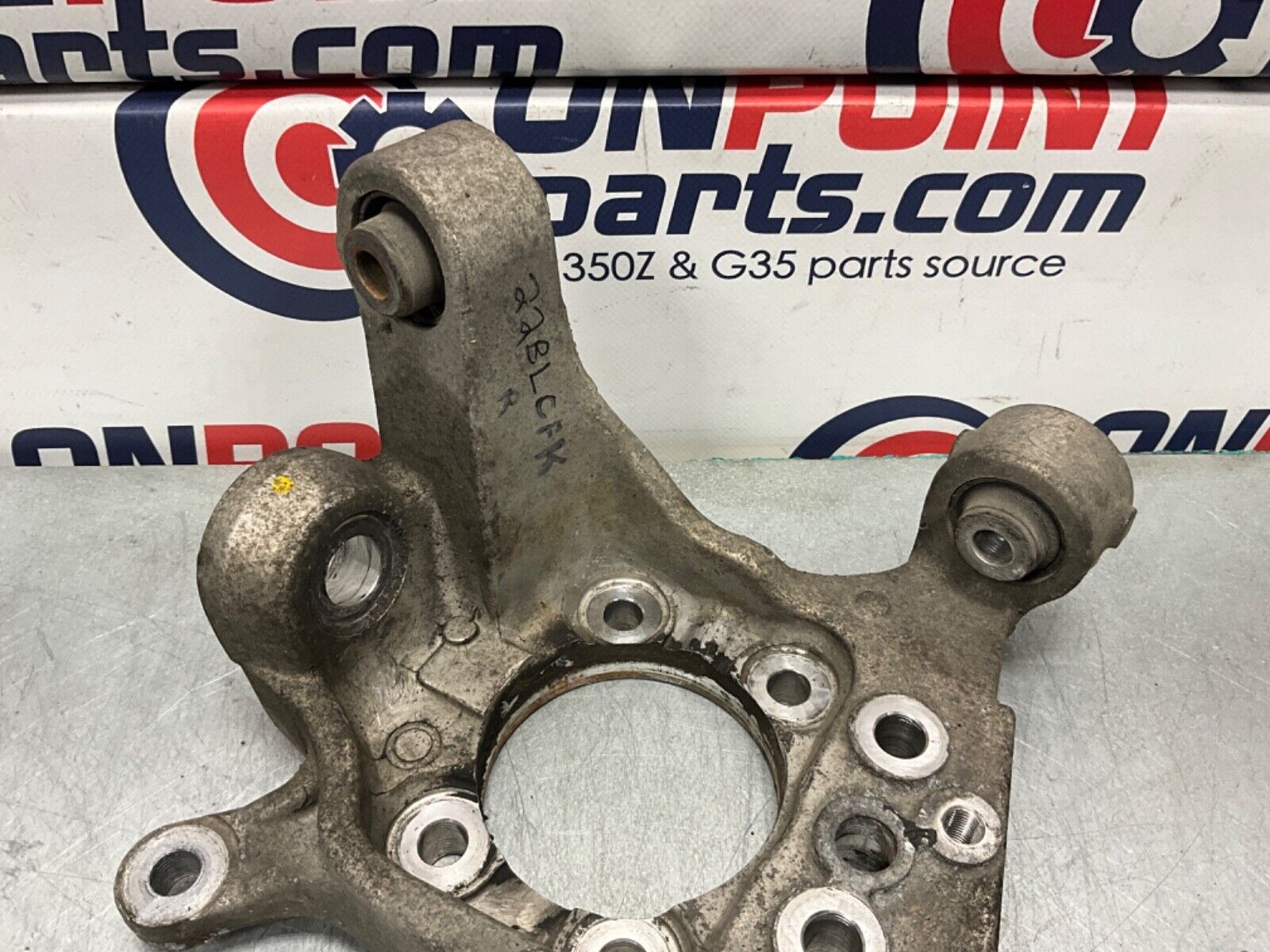 2004 Nissan Z33 350Z Passenger Right Rear Suspension Knuckle OEM