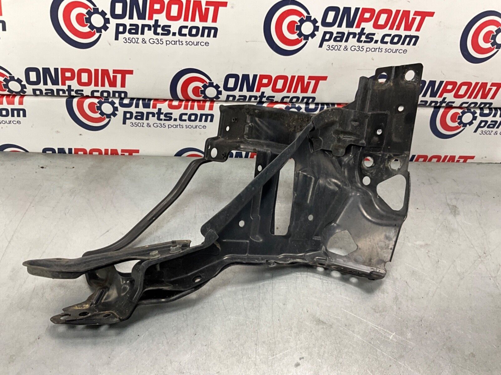 2004 Nissan Z33 350Z Passenger Right Headlight Bracket Basket OEM 22BLCF3 - On Point Parts Inc