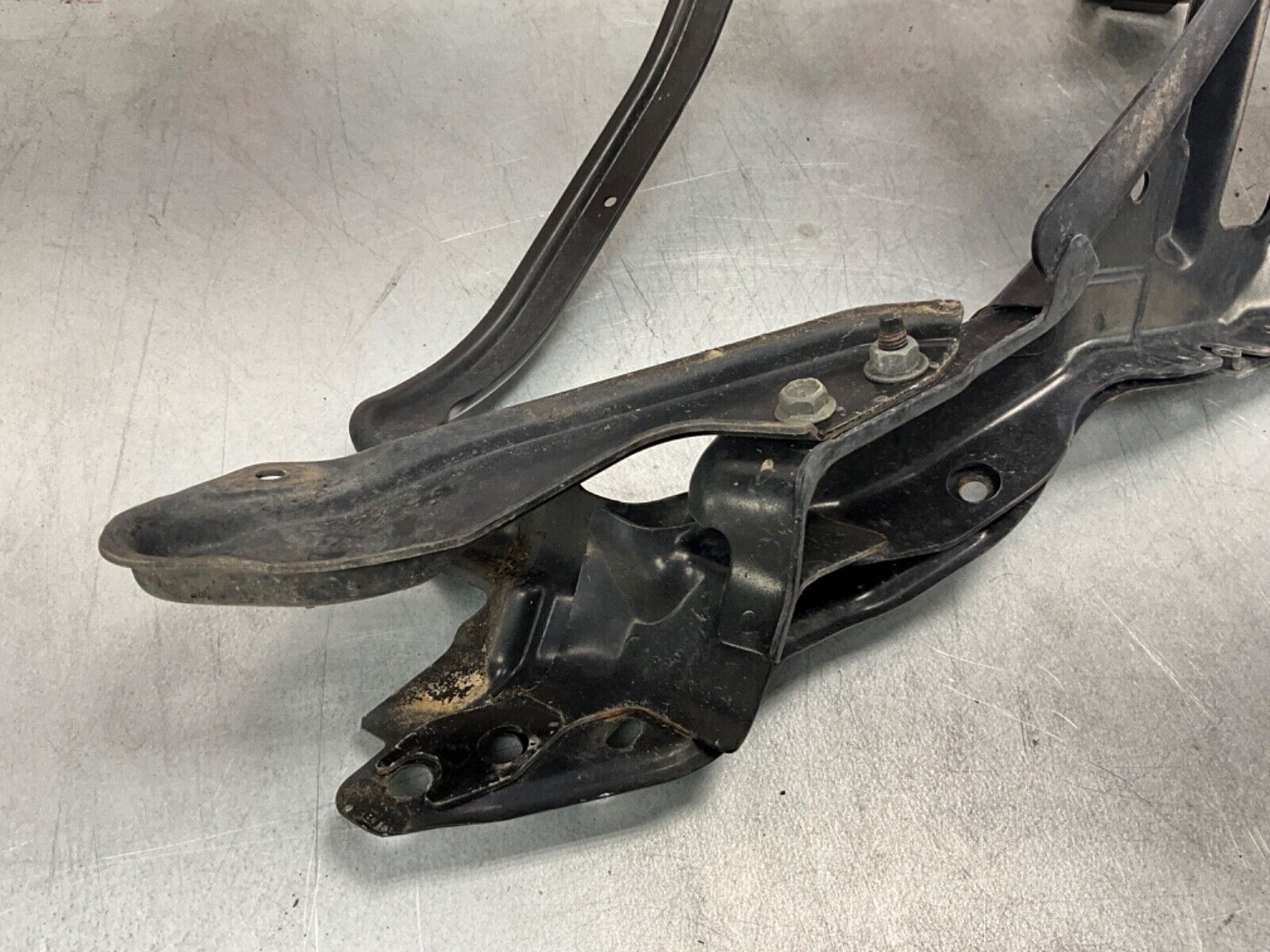 2004 Nissan Z33 350Z Passenger Right Headlight Bracket Basket OEM 22BLCF3 - On Point Parts Inc