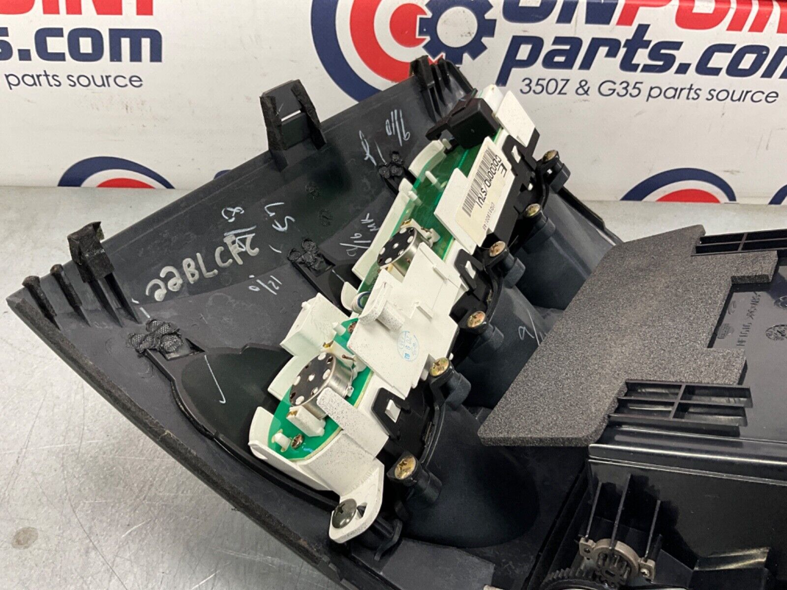 2004 Nissan Z33 350Z Center Dash Panel Storage Instrument Cluster OEM 22BLCF7 - On Point Parts Inc