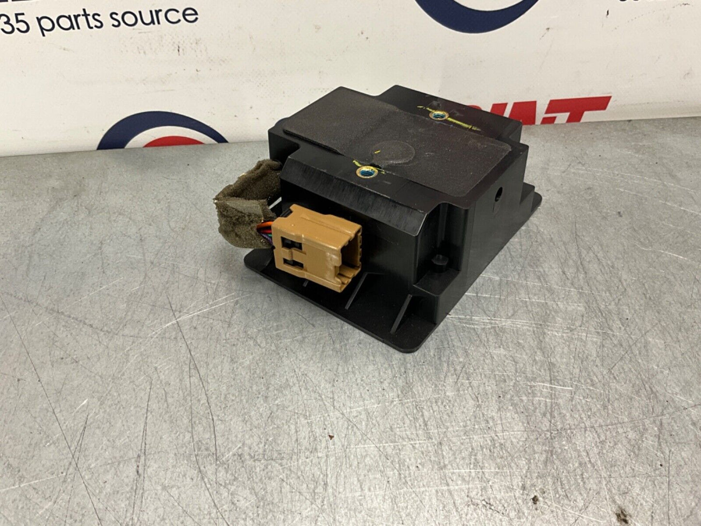 2004 Nissan Z33 350Z Bose Subwoofer Speaker Amplifier 28060 OEM 22BLCFC - On Point Parts Inc