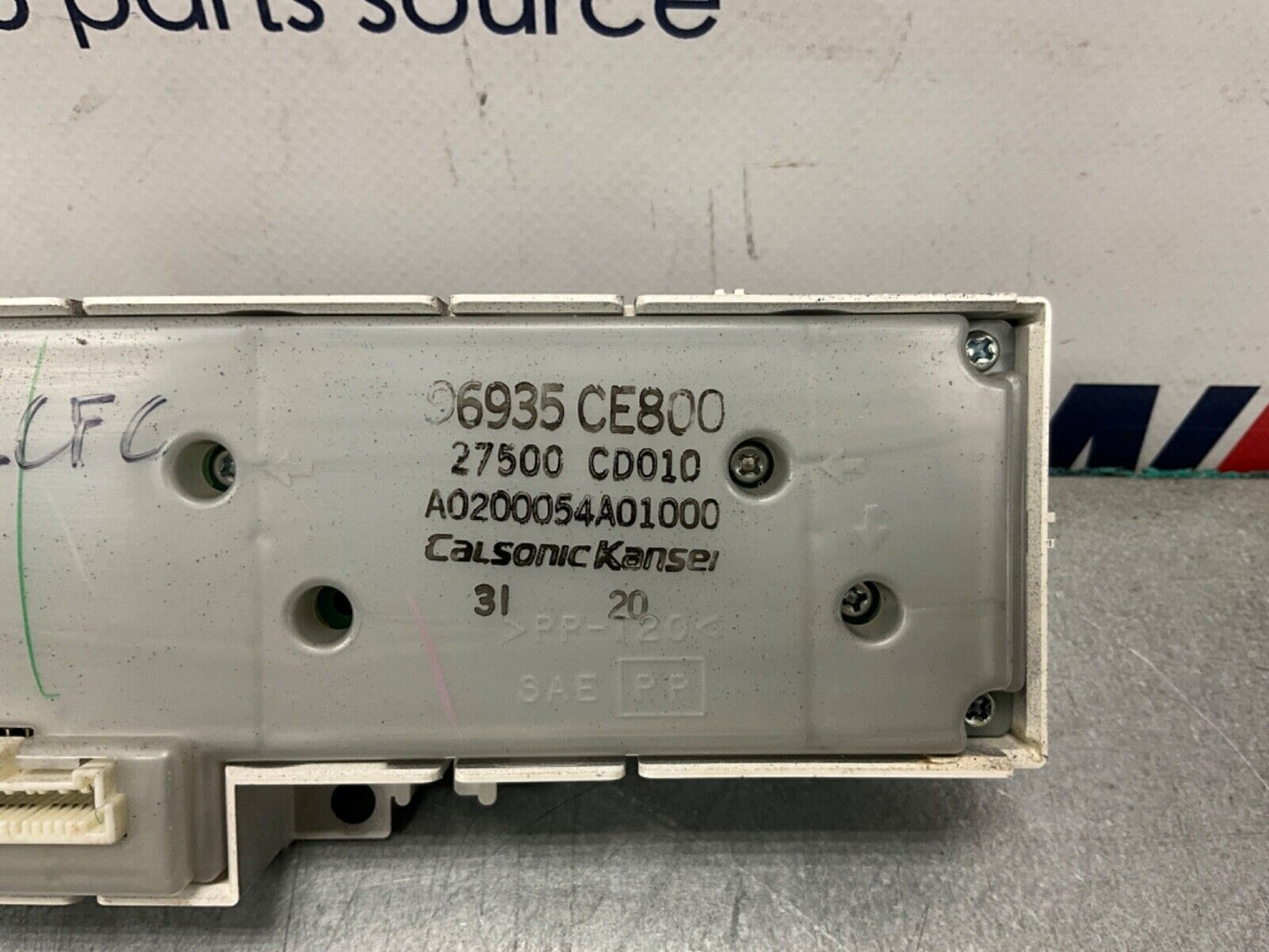 2004 Nissan Z33 350ZAC Climate Control Switches 27500 OEM 22BLCFC - On Point Parts Inc