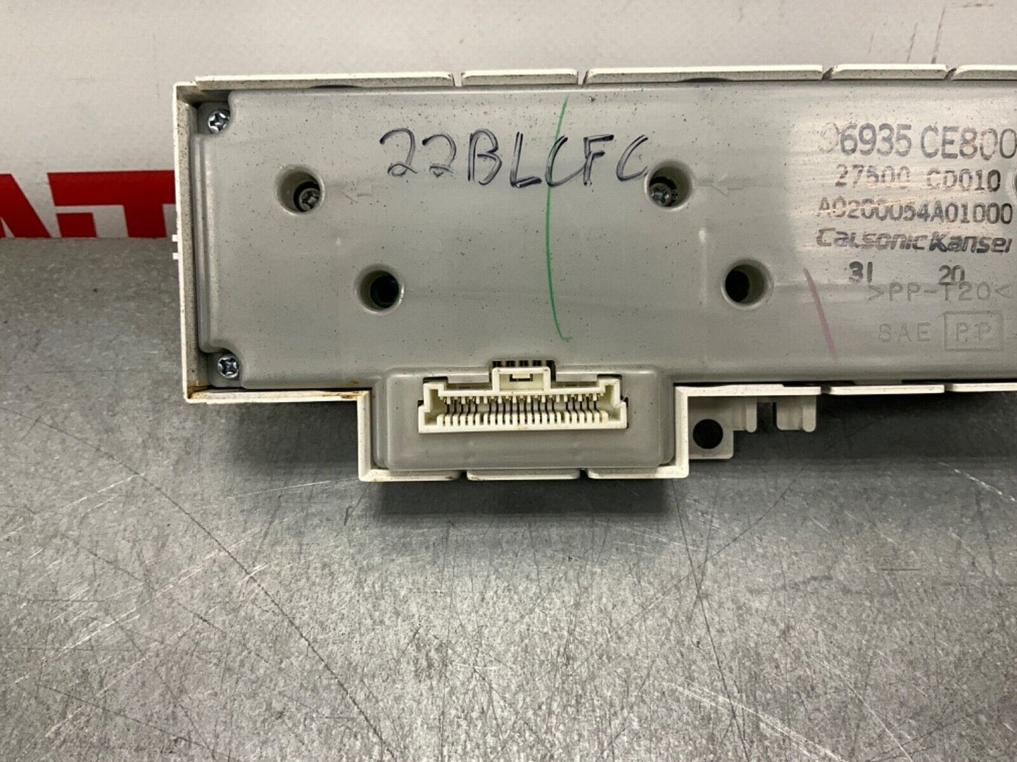 2004 Nissan Z33 350ZAC Climate Control Switches 27500 OEM 22BLCFC - On Point Parts Inc