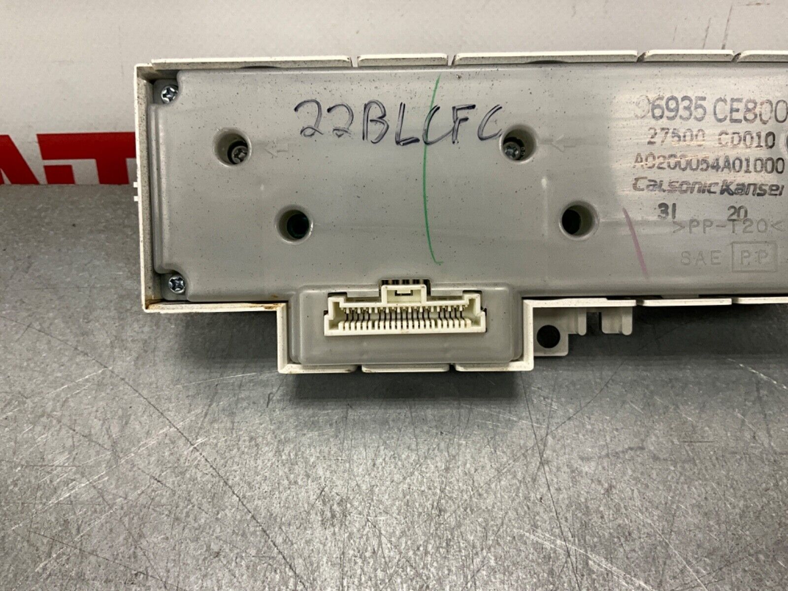 2004 Nissan Z33 350ZAC Climate Control Switches 27500 OEM 22BLCFC - On Point Parts Inc