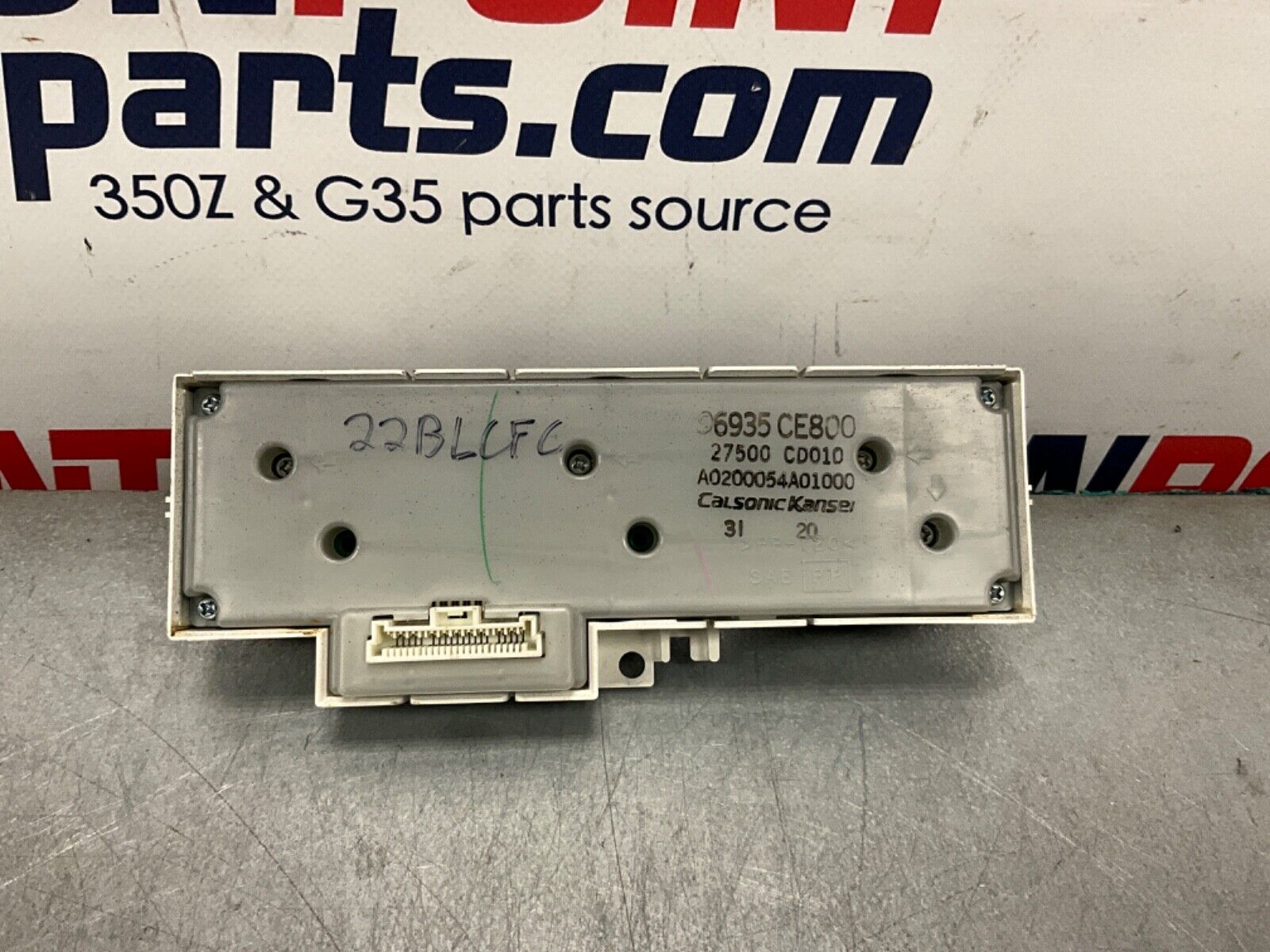 2004 Nissan Z33 350ZAC Climate Control Switches 27500 OEM 22BLCFC - On Point Parts Inc