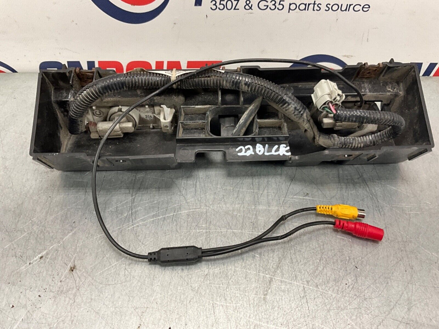 2004 Nissan Z33 350Z Trunk Opener Licence Plate Light with Camera OEM 22BLCFI - On Point Parts Inc
