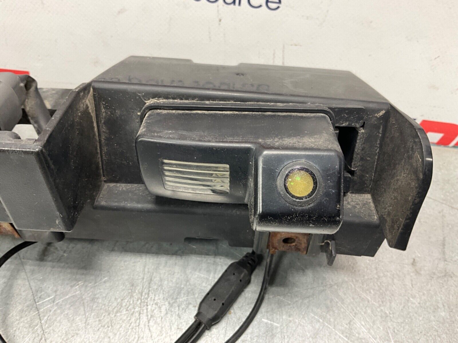 2004 Nissan Z33 350Z Trunk Opener Licence Plate Light with Camera OEM 22BLCFI - On Point Parts Inc