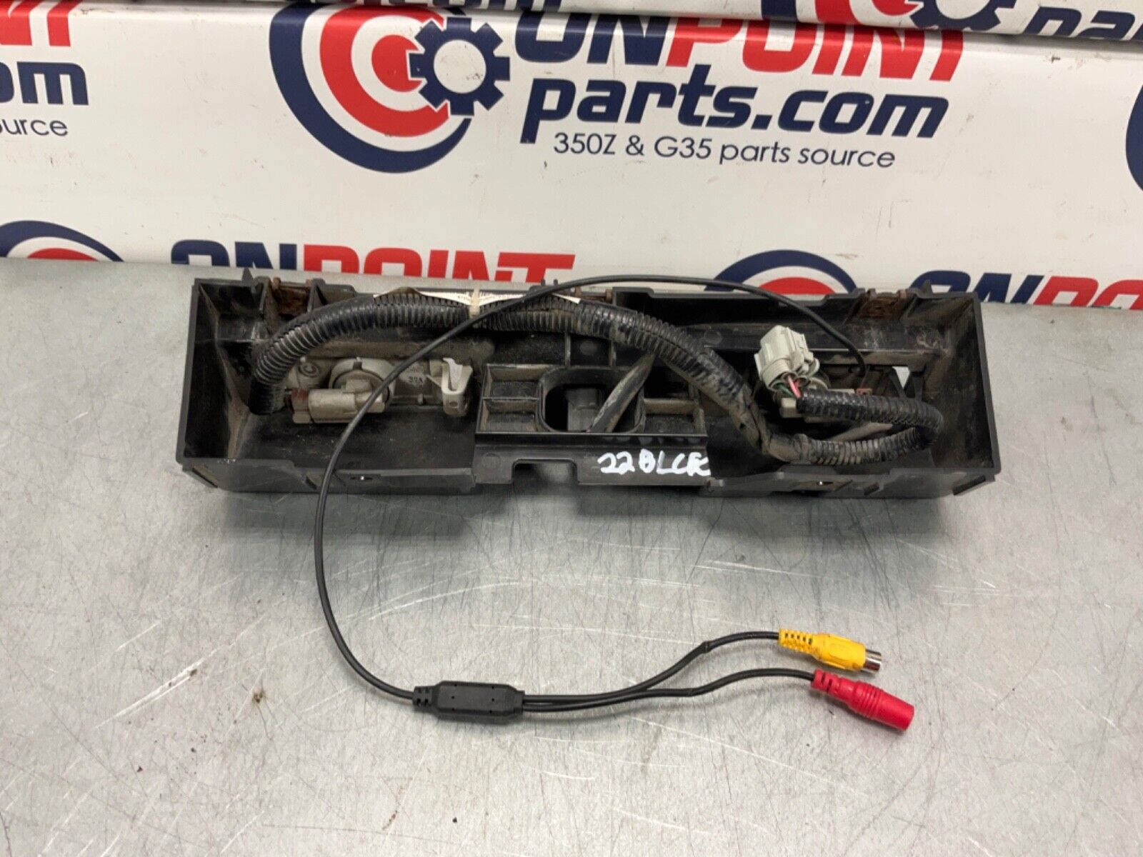 2004 Nissan Z33 350Z Trunk Opener Licence Plate Light with Camera OEM 22BLCFI - On Point Parts Inc