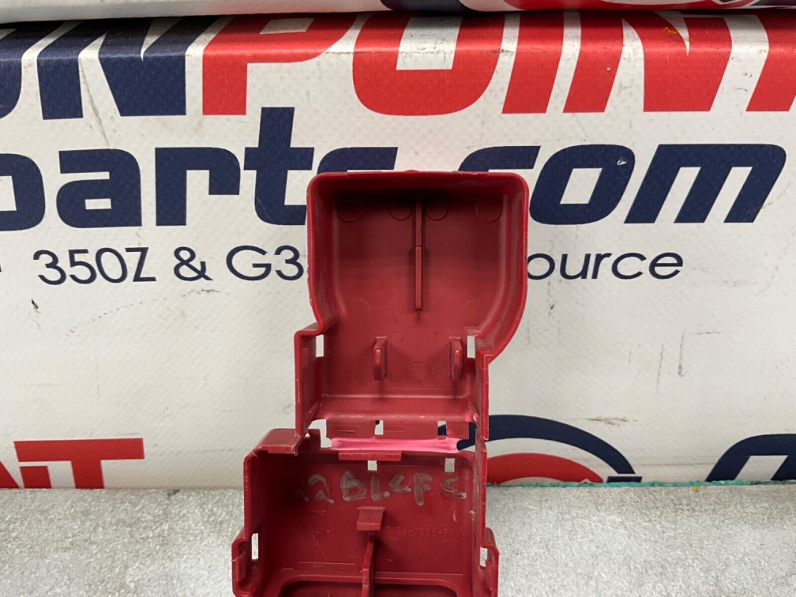 2004 Nissan Z33 350Z Positive Battery Connector Cover OEM 22BLCFC - On Point Parts Inc