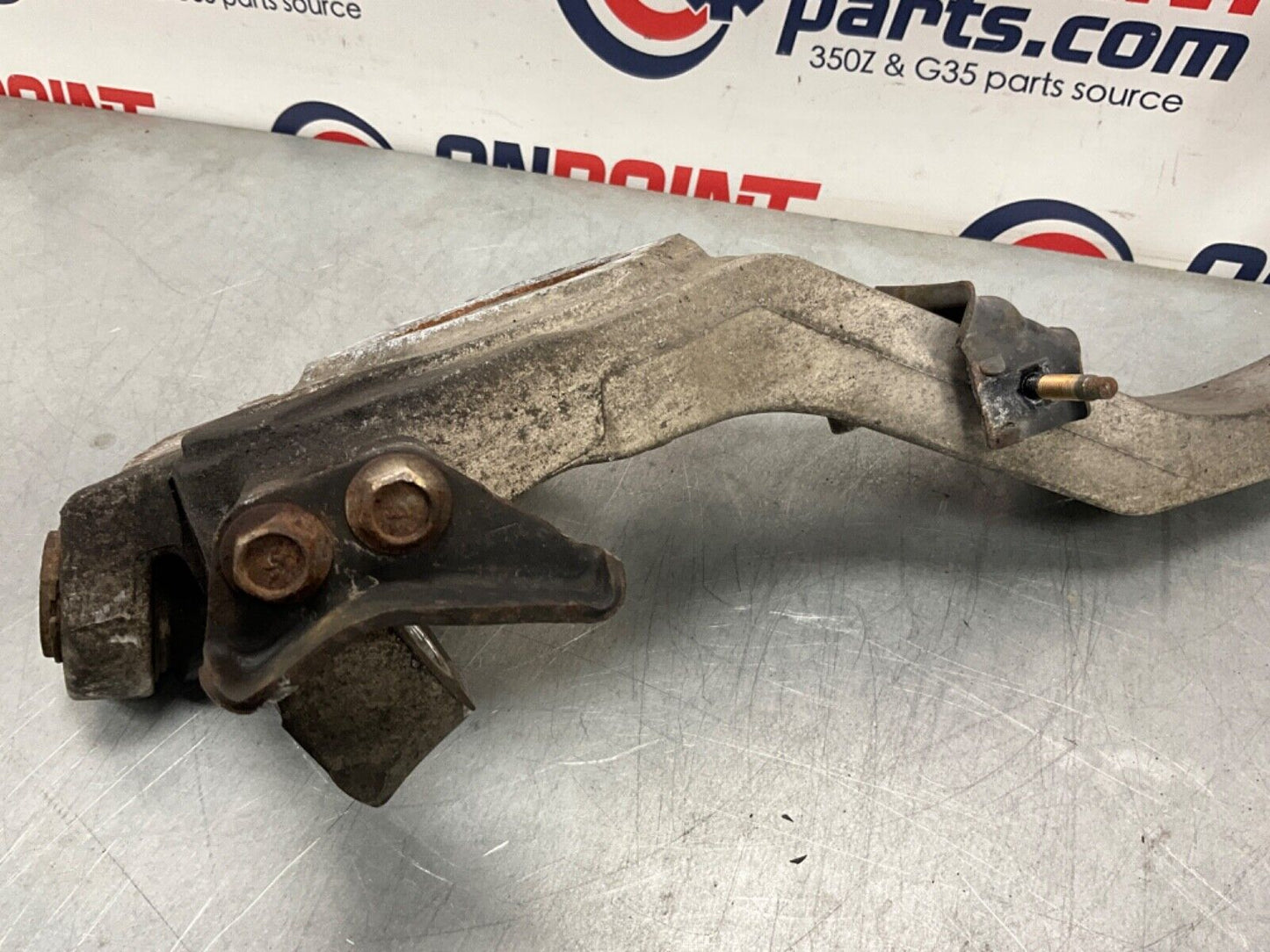 2004 Nissan Z33 350Z Driver Left Suspension Steering Knuckle Spindle OEM 22BLCFG - On Point Parts Inc