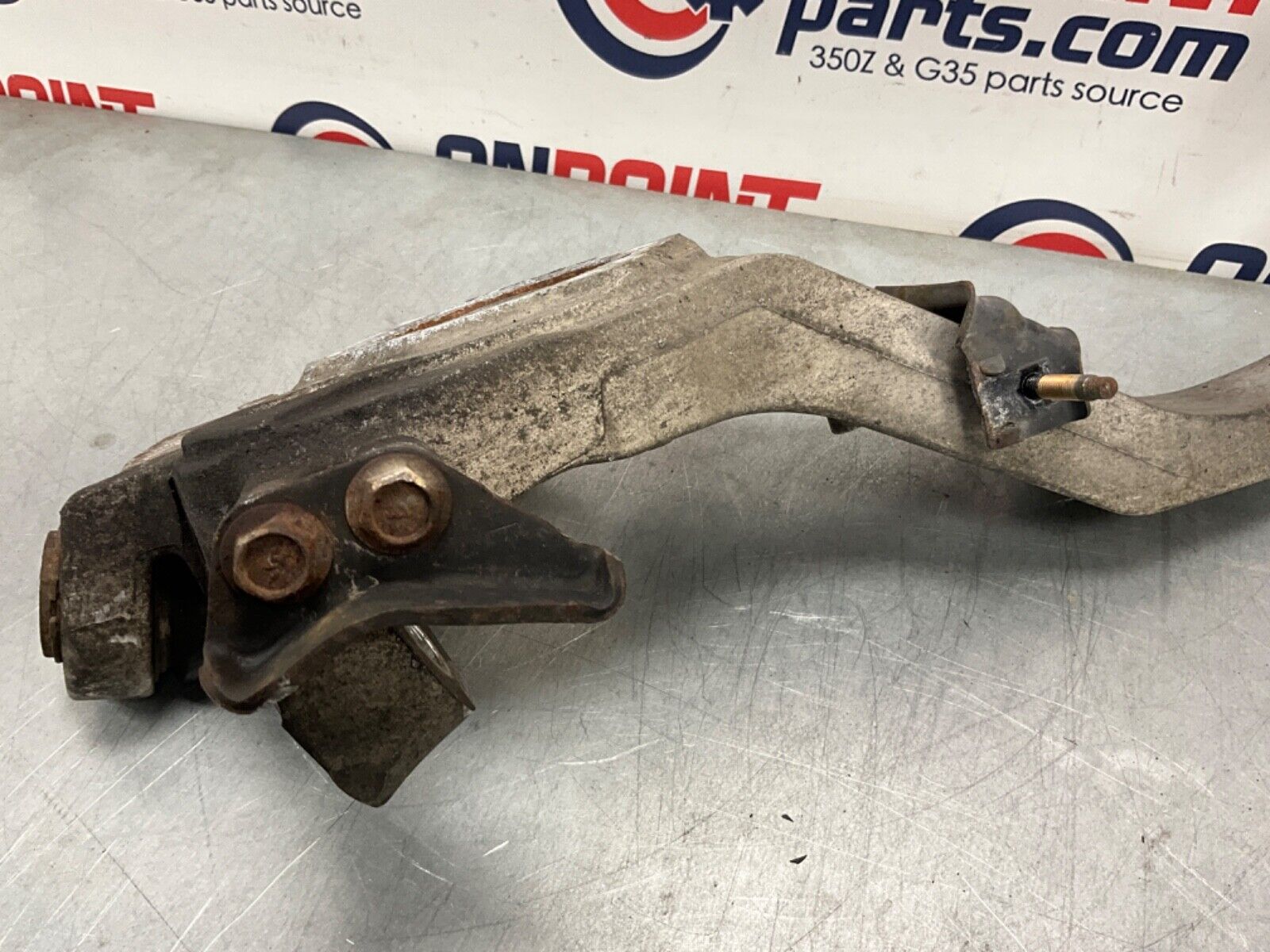 2004 Nissan Z33 350Z Driver Left Suspension Steering Knuckle Spindle OEM 22BLCFG - On Point Parts Inc
