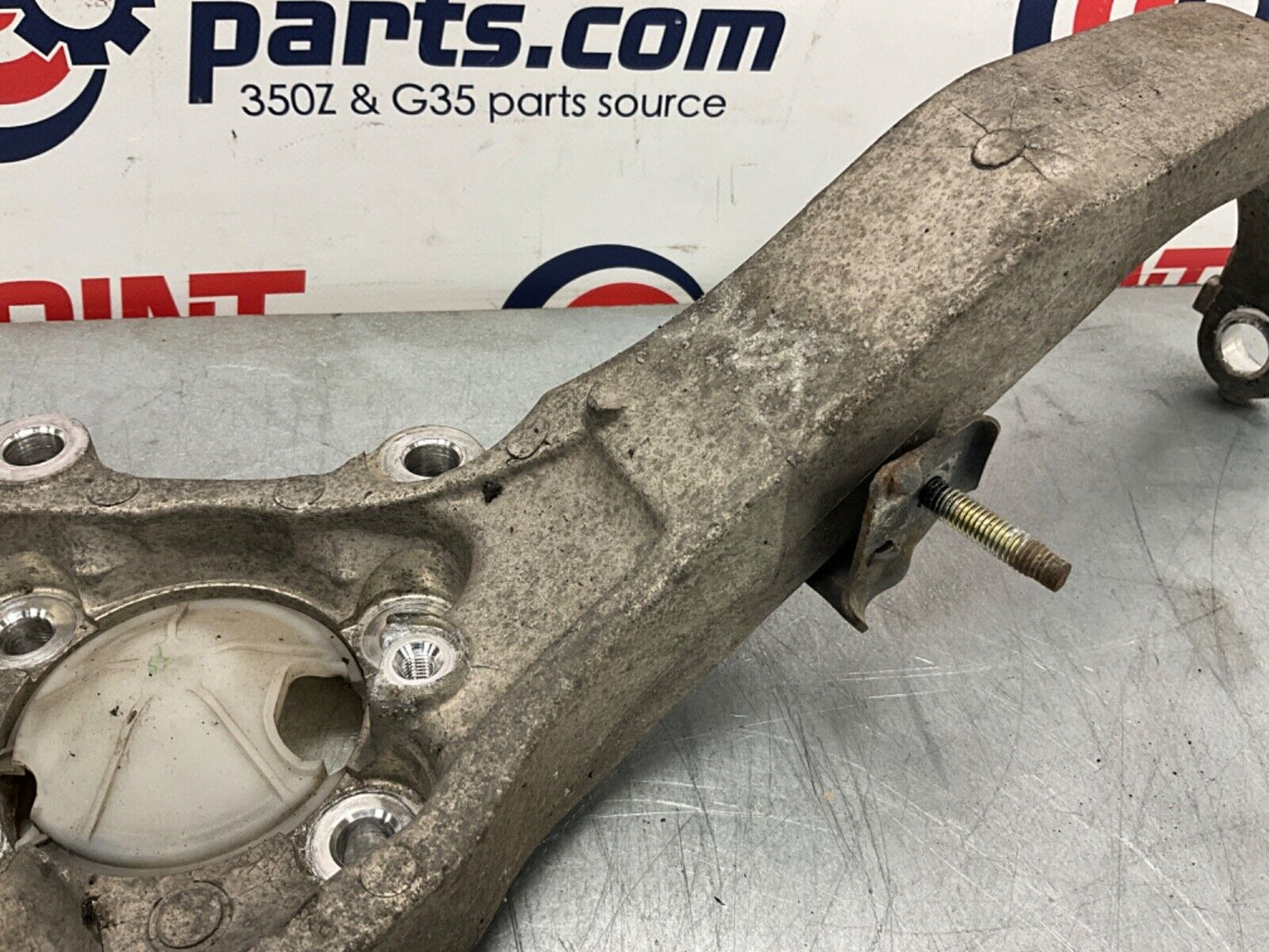 2004 Nissan Z33 350Z Passenger Right Steering Knuckle Spindle OEM 22BLCFK - On Point Parts Inc