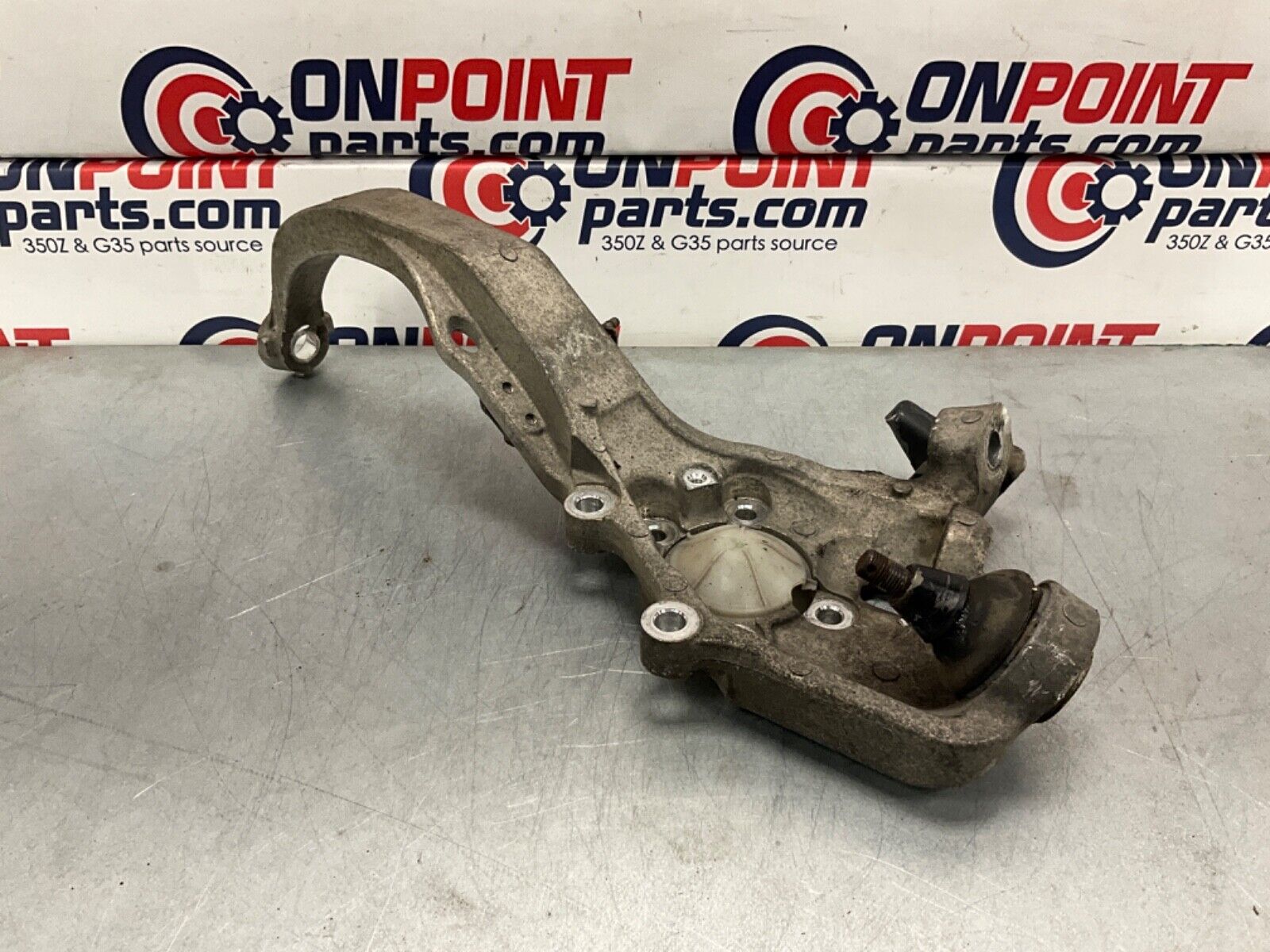 2004 Nissan Z33 350Z Passenger Right Steering Knuckle Spindle OEM 22BLCFK - On Point Parts Inc