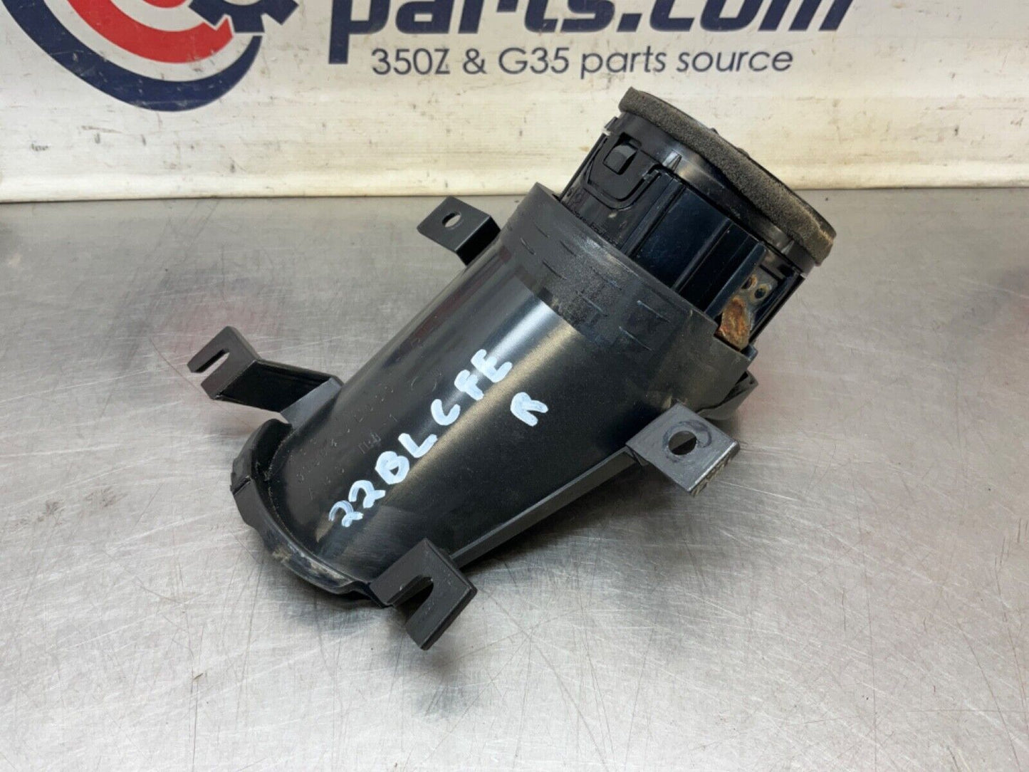 2004 Nissan Z33 350Z Passenger Right Door Vent Trim 80964 OEM 22BLCFE - On Point Parts Inc