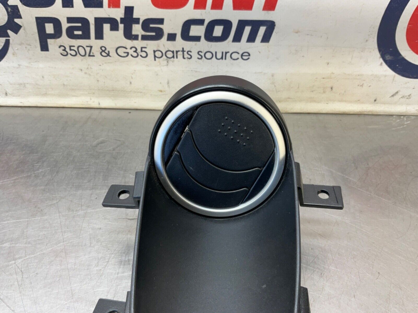 2004 Nissan Z33 350Z Passenger Right Door Vent Trim 80964 OEM 22BLCFE - On Point Parts Inc