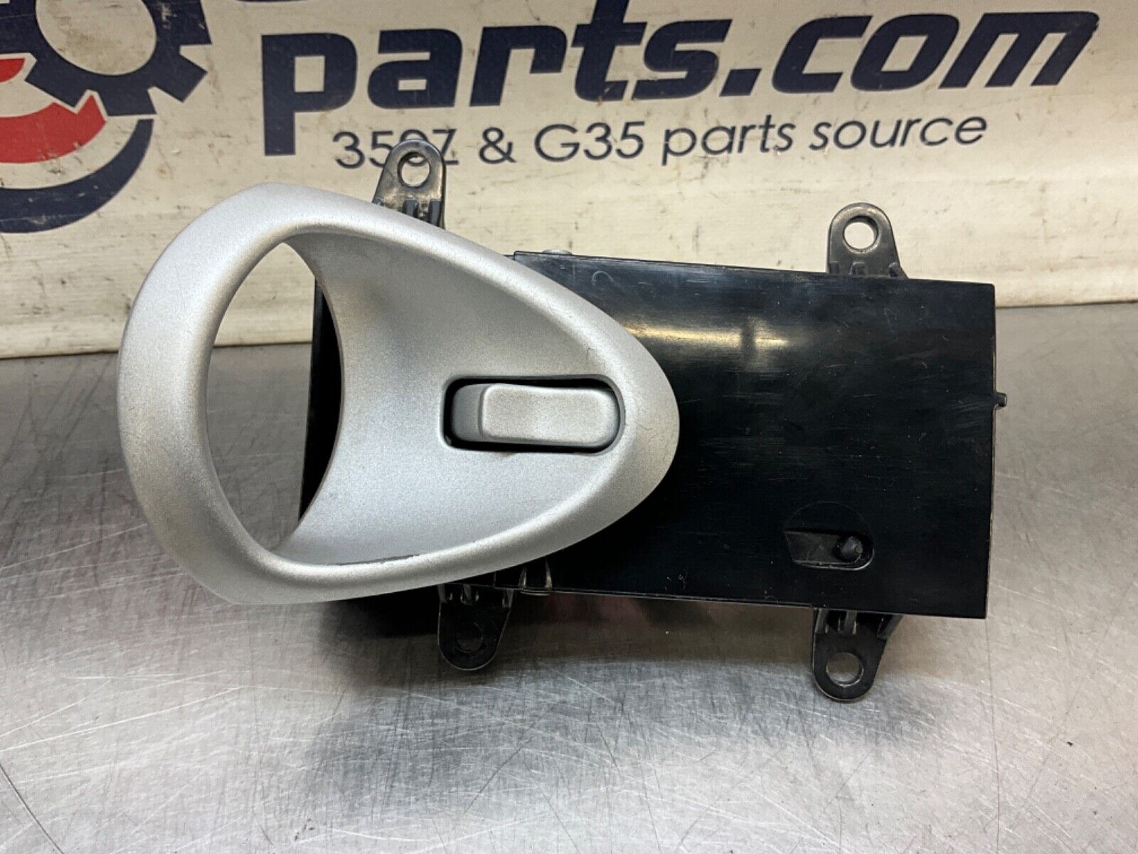 2004 Nissan Z33 350Z Passenger Right Interior Door Release Handle OEM 22BLCFE - On Point Parts Inc