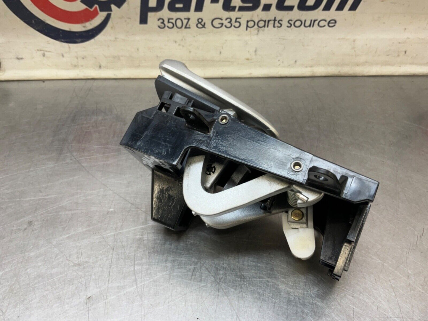 2004 Nissan Z33 350Z Passenger Right Interior Door Release Handle OEM 22BLCFE - On Point Parts Inc