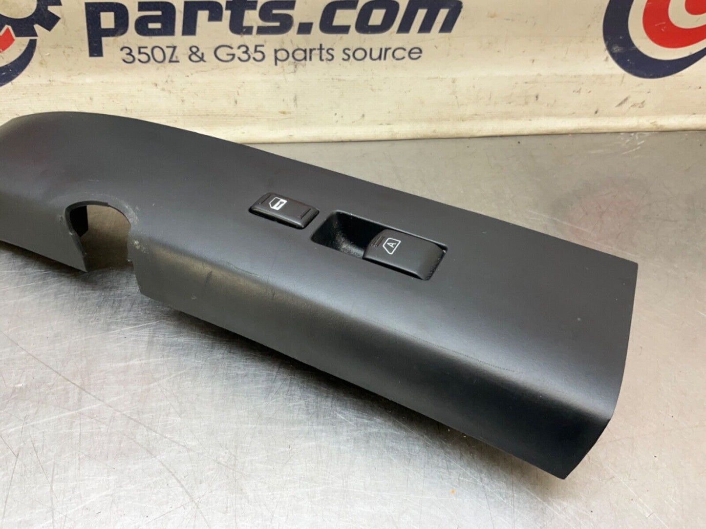 2004 Nissan Z33 350Z Passenger Right Window Door Lock Switch Trim OEM 22BLCFE - On Point Parts Inc