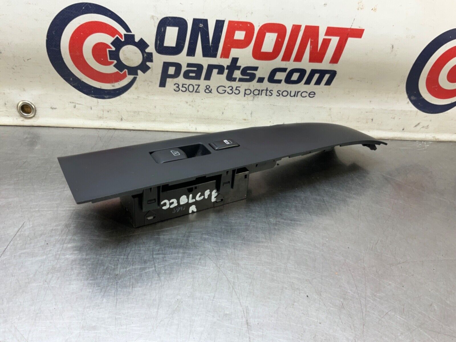 2004 Nissan Z33 350Z Passenger Right Window Door Lock Switch Trim OEM 22BLCFE - On Point Parts Inc