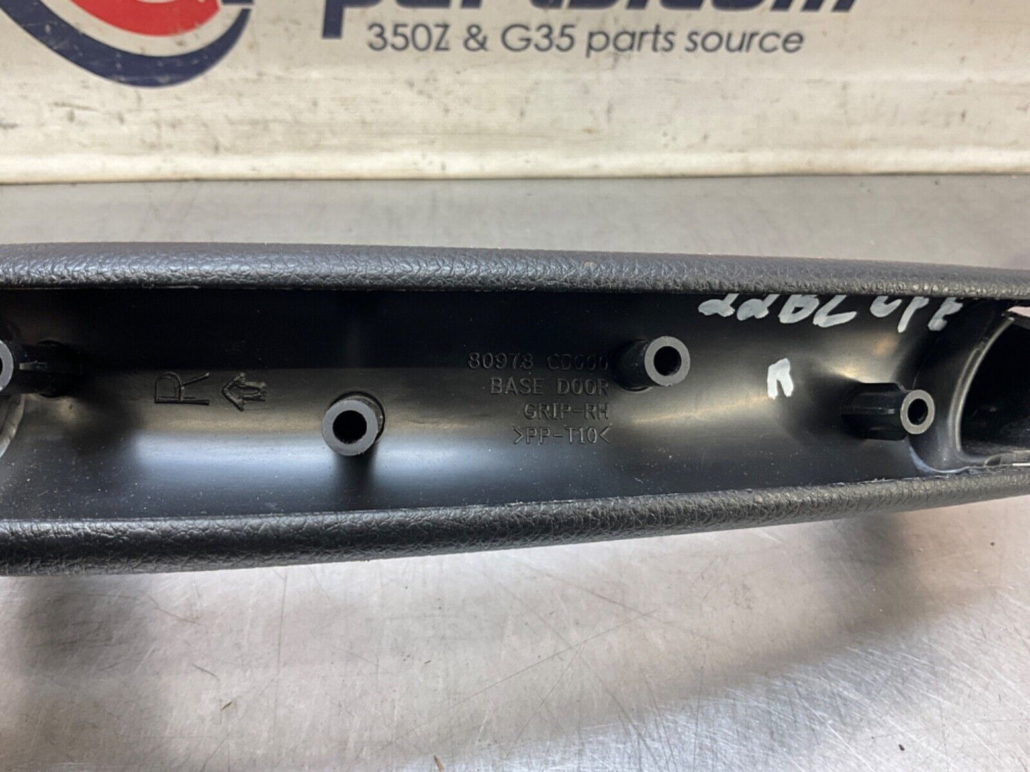 2004 Nissan Z33 350Z Passenger Right Interior Door Grip Pull Handle OEM 22BLCFE - On Point Parts Inc