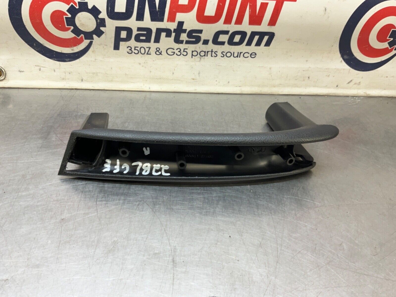 2004 Nissan Z33 350Z Passenger Right Interior Door Grip Pull Handle OEM 22BLCFE - On Point Parts Inc