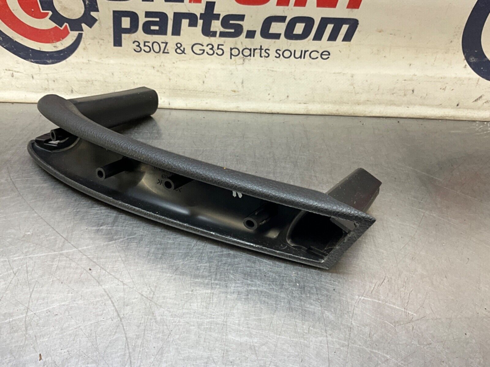 2004 Nissan Z33 350Z Passenger Right Interior Door Grip Pull Handle OEM 22BLCFE - On Point Parts Inc