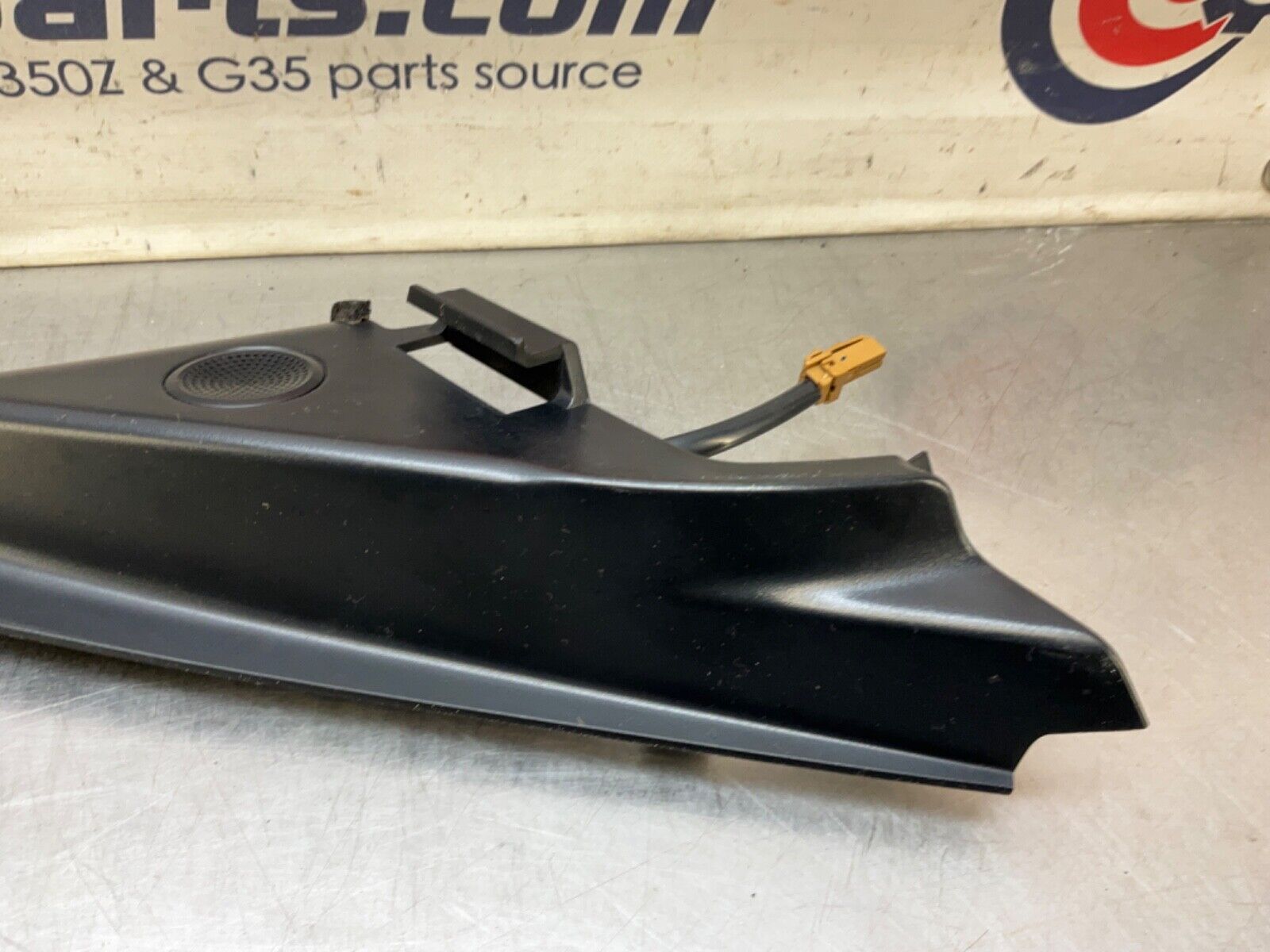 2004 Nissan Z33 350Z Passenger Right Tweeter Speaker Cover OEM 22BLCFE - On Point Parts Inc