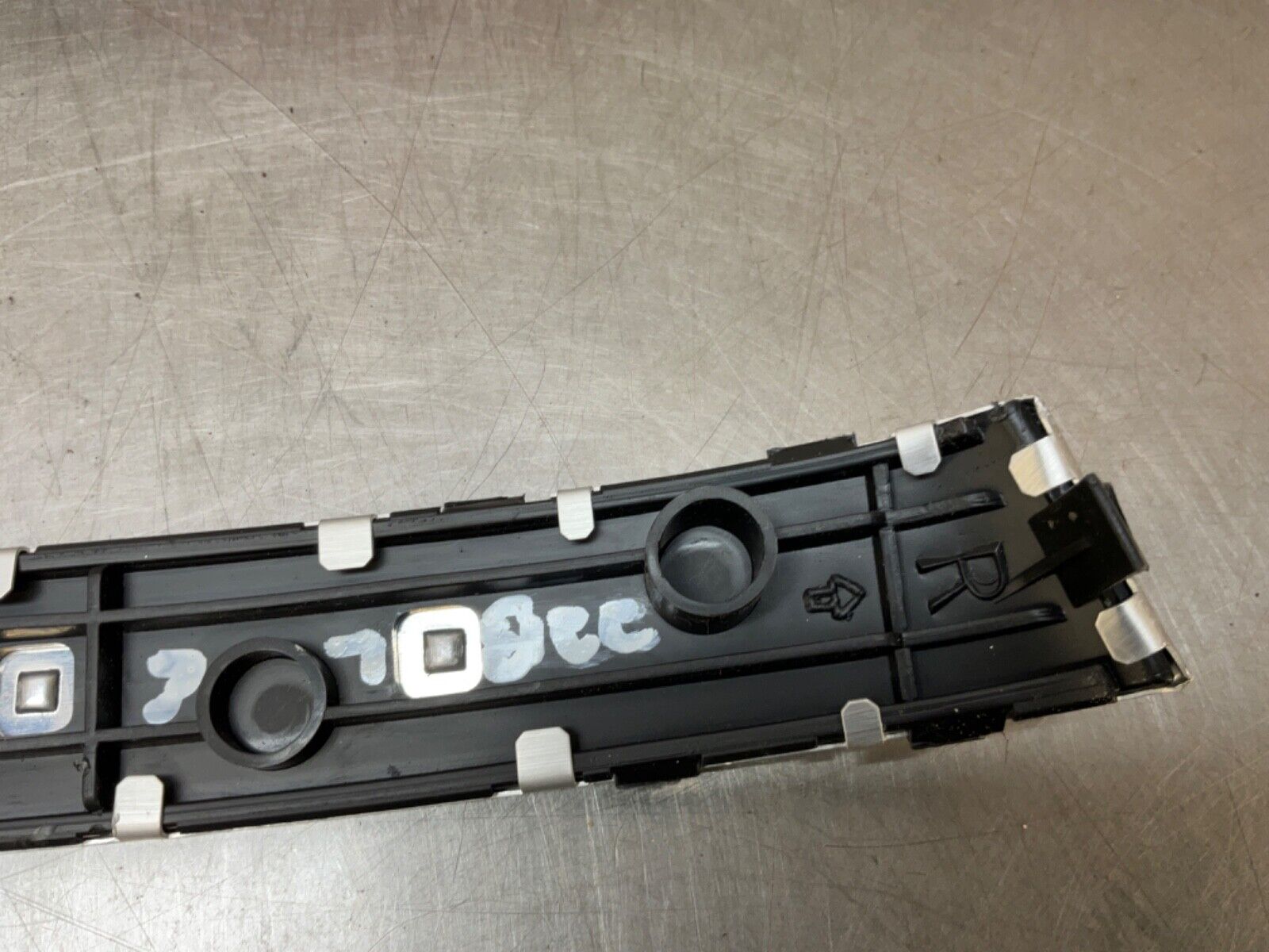 2004 Nissan Z33 350Z Passenger Right Interior Door Grip Trim 80932 OEM 22BLCFE - On Point Parts Inc