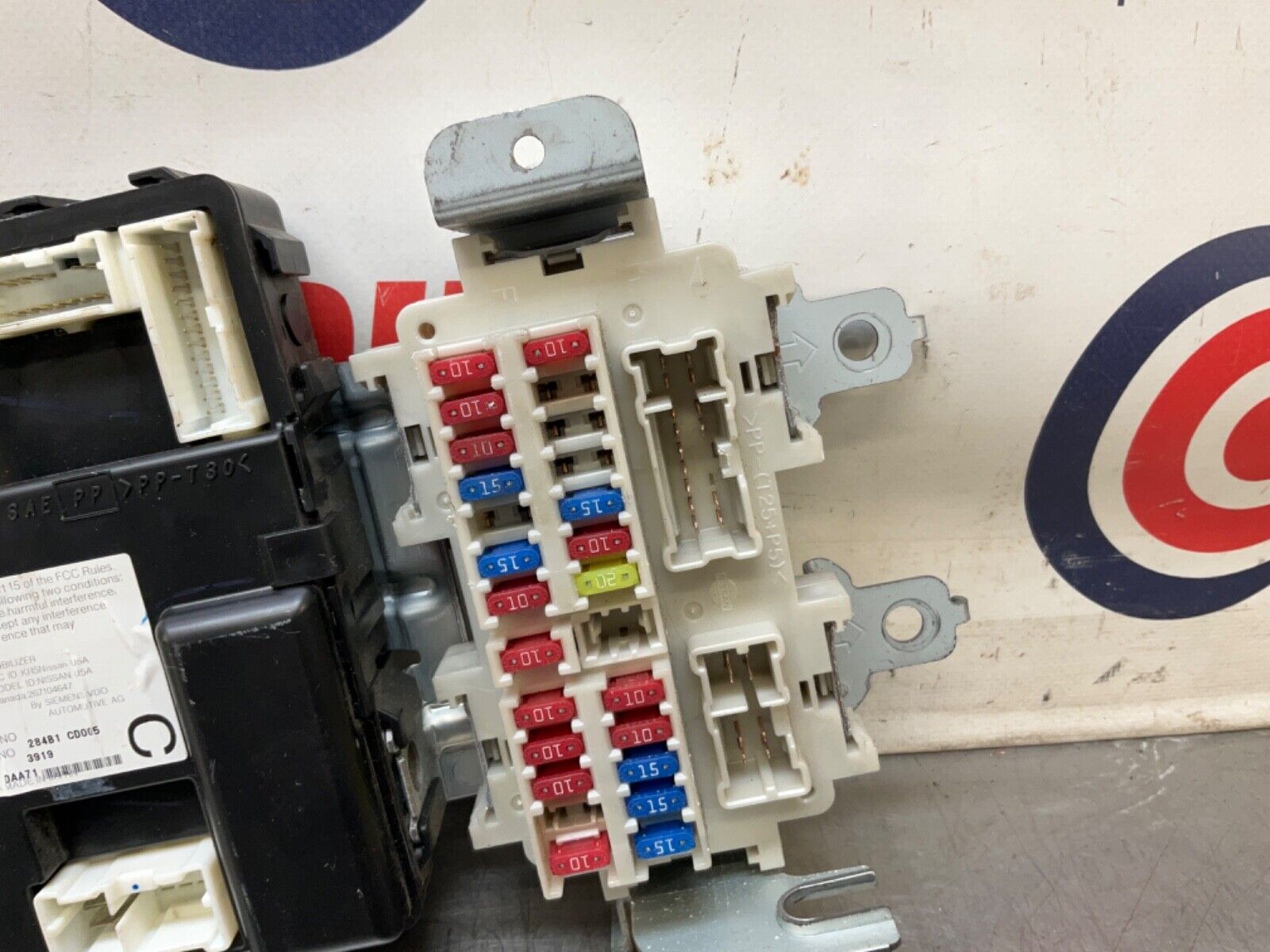 2004 Nissan Z33 350Z Manual Body Control Module BCM 284B1 CD005 OEM 22BLCFC - On Point Parts Inc