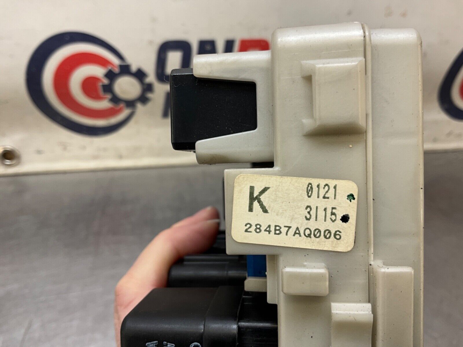 2004 Nissan Z33 350Z IPDM Large Fuse Box Relay Module 284B7-AQ006 OEM 22BLCFC - On Point Parts Inc