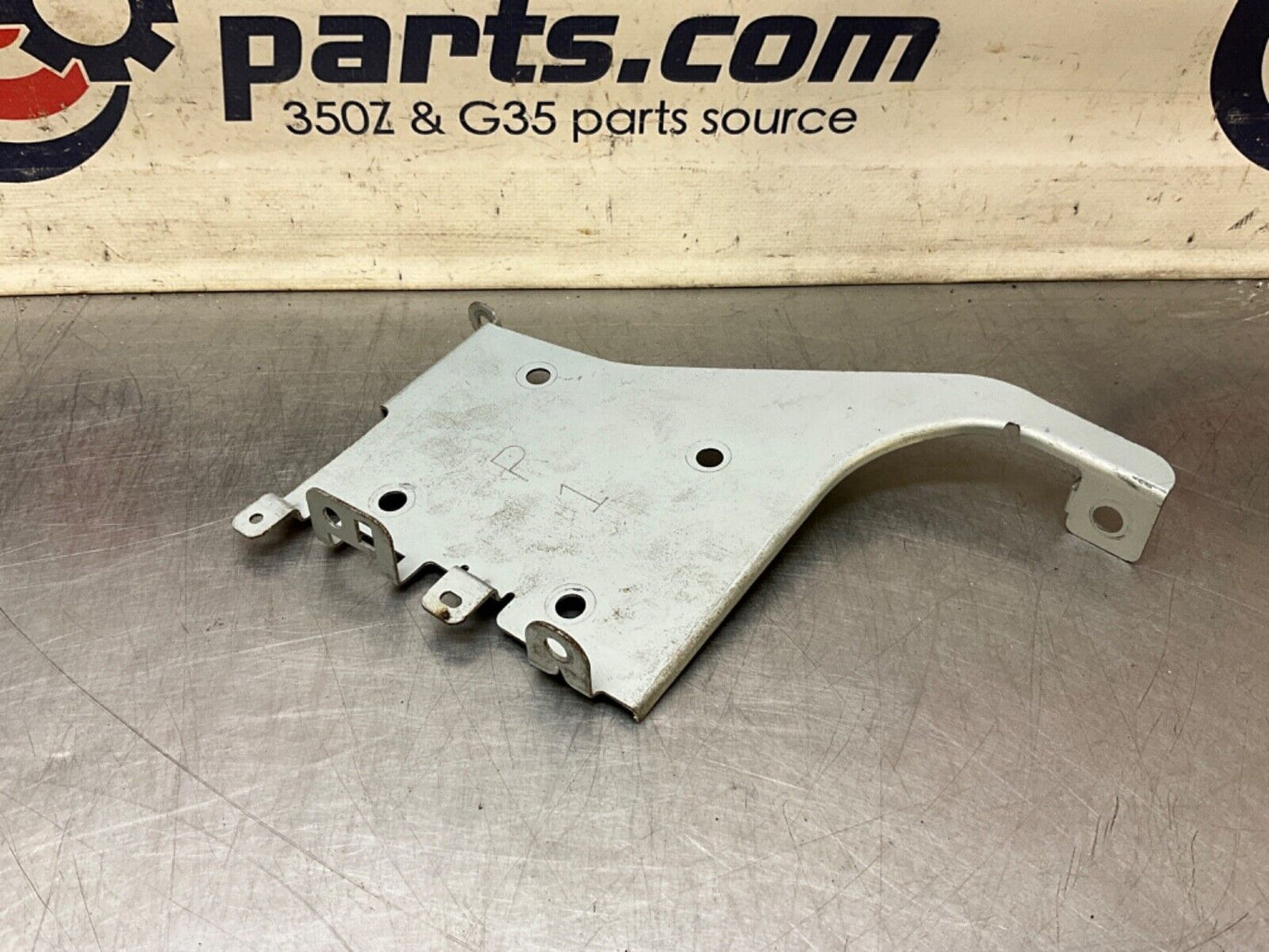 2004 Nissan Z33 350Z Double DIN Radio Mount Brackets OEM 22BLCFC - On Point Parts Inc