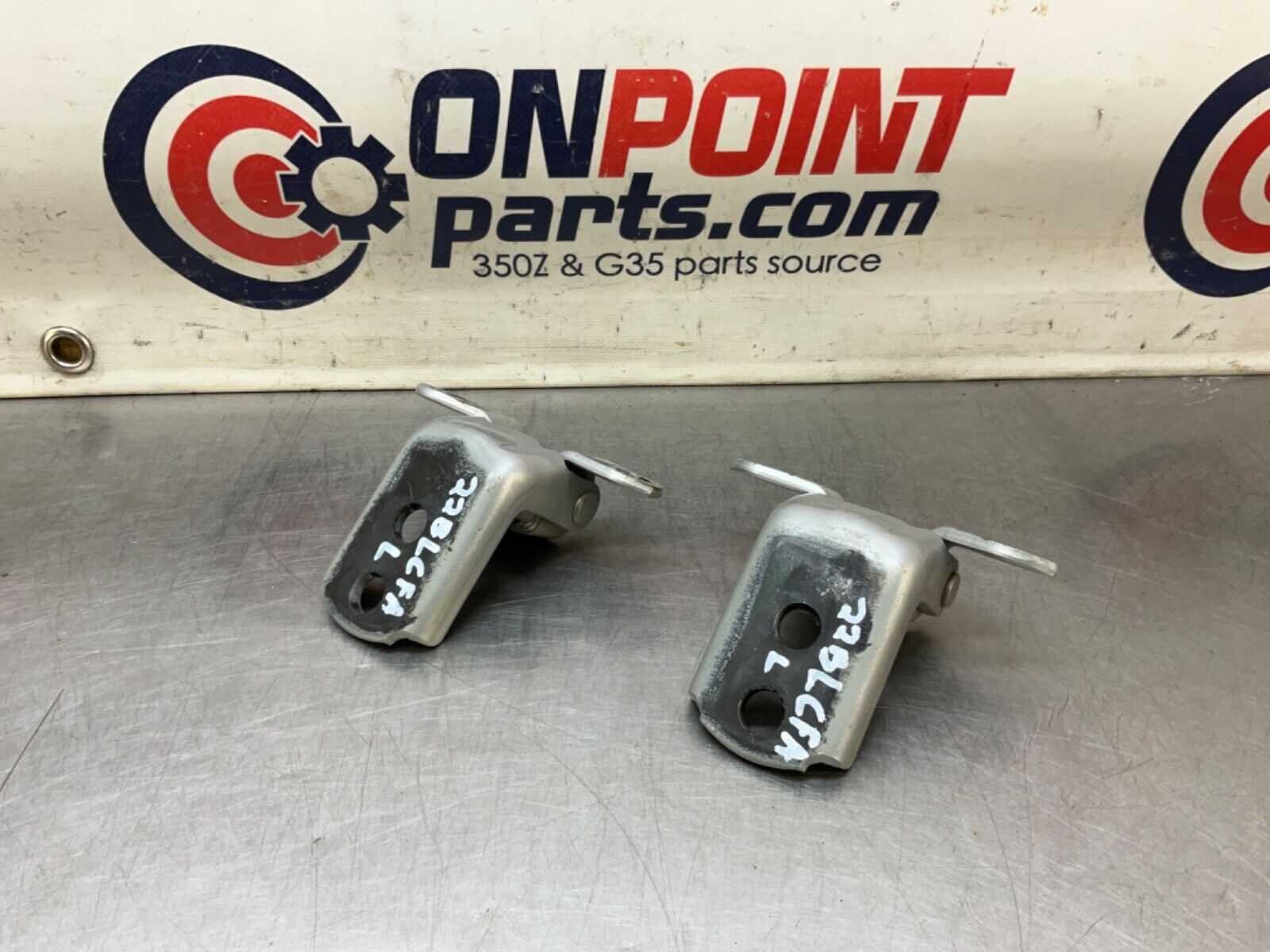 2004 Nissan Z33 350Z Driver Left Door Hinges OEM 22BLCFA - On Point Parts Inc