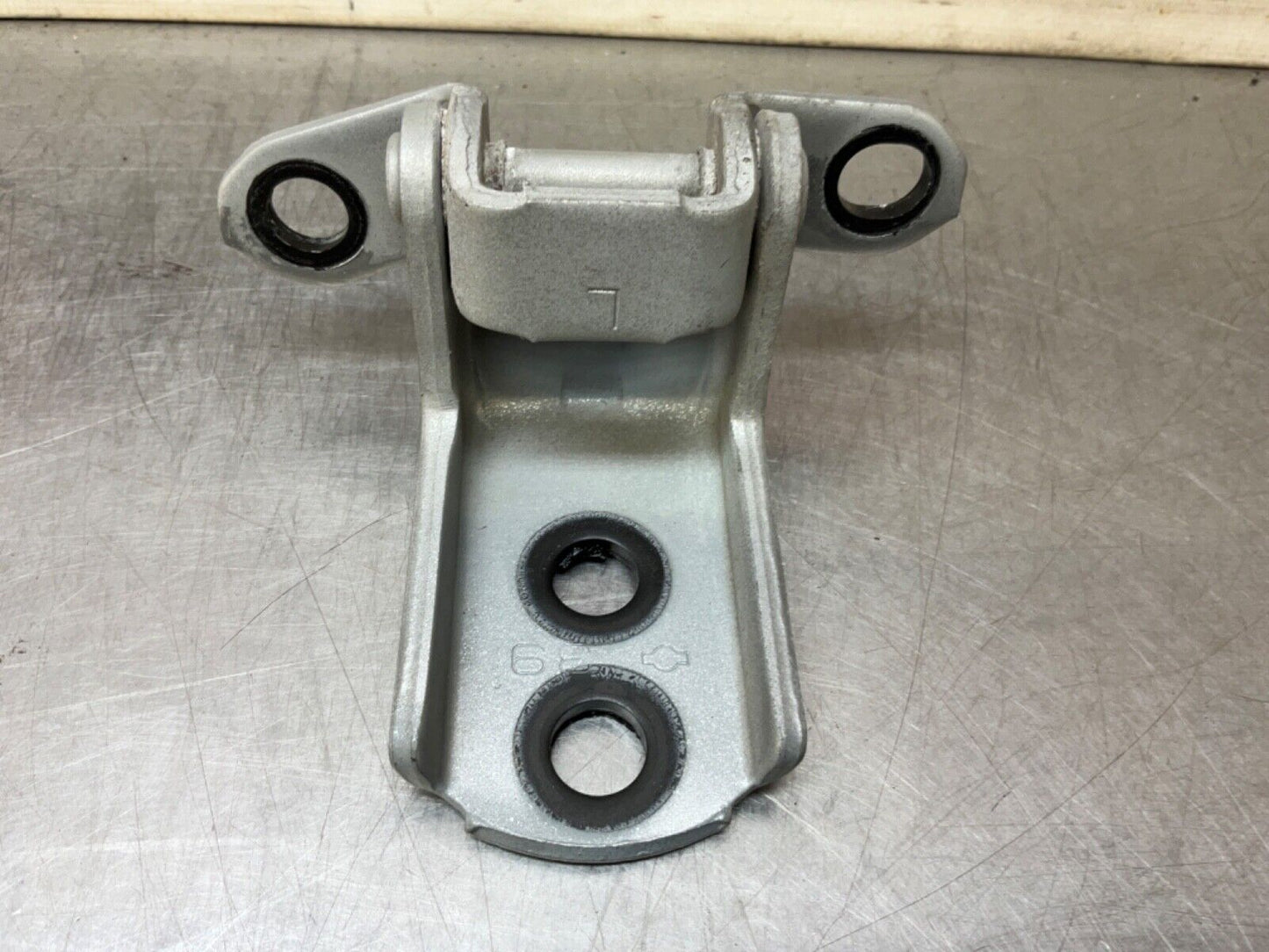 2004 Nissan Z33 350Z Driver Left Door Hinges OEM 22BLCFA - On Point Parts Inc