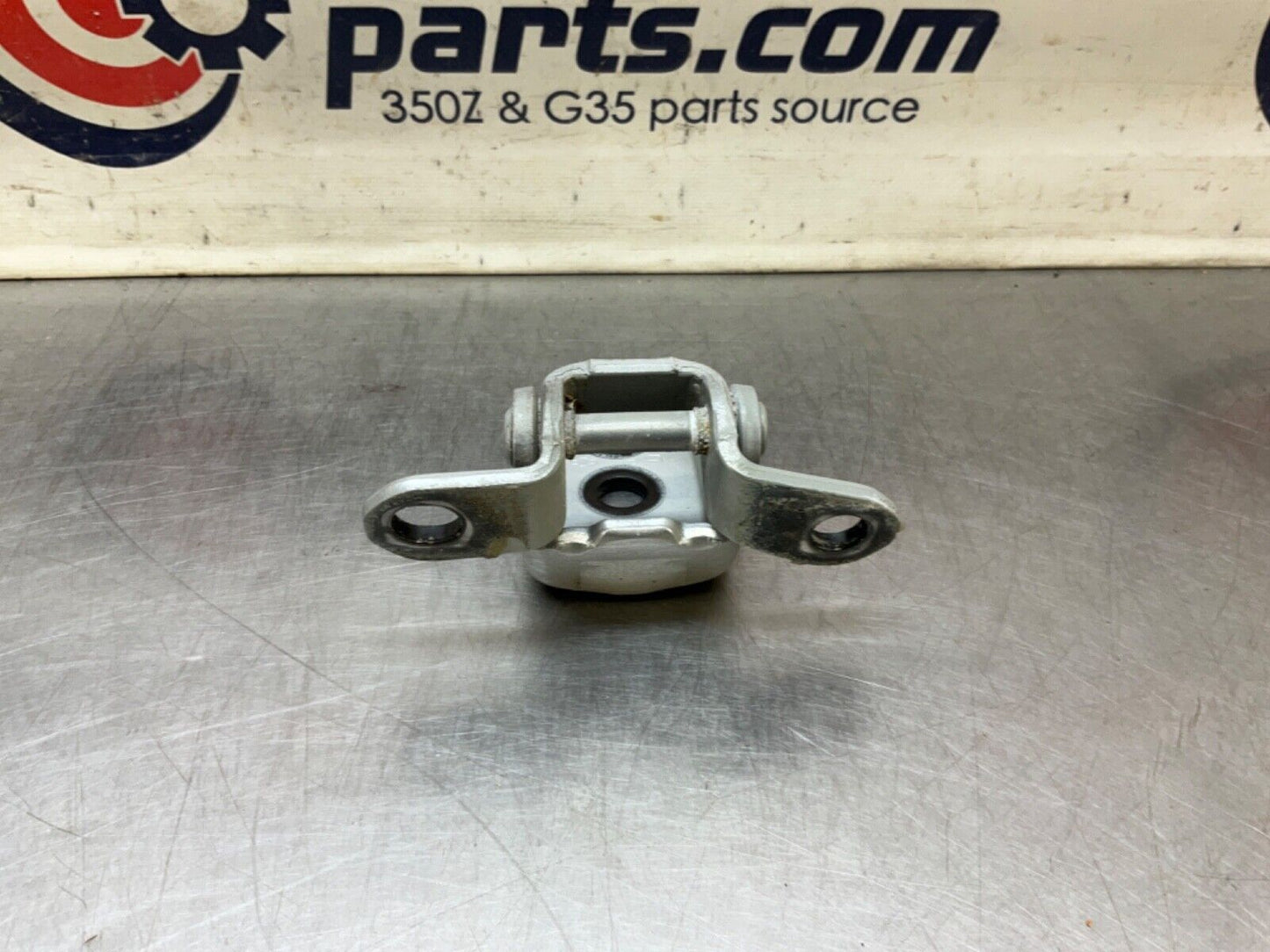 2004 Nissan Z33 350Z Driver Left Door Hinges OEM 22BLCFA - On Point Parts Inc