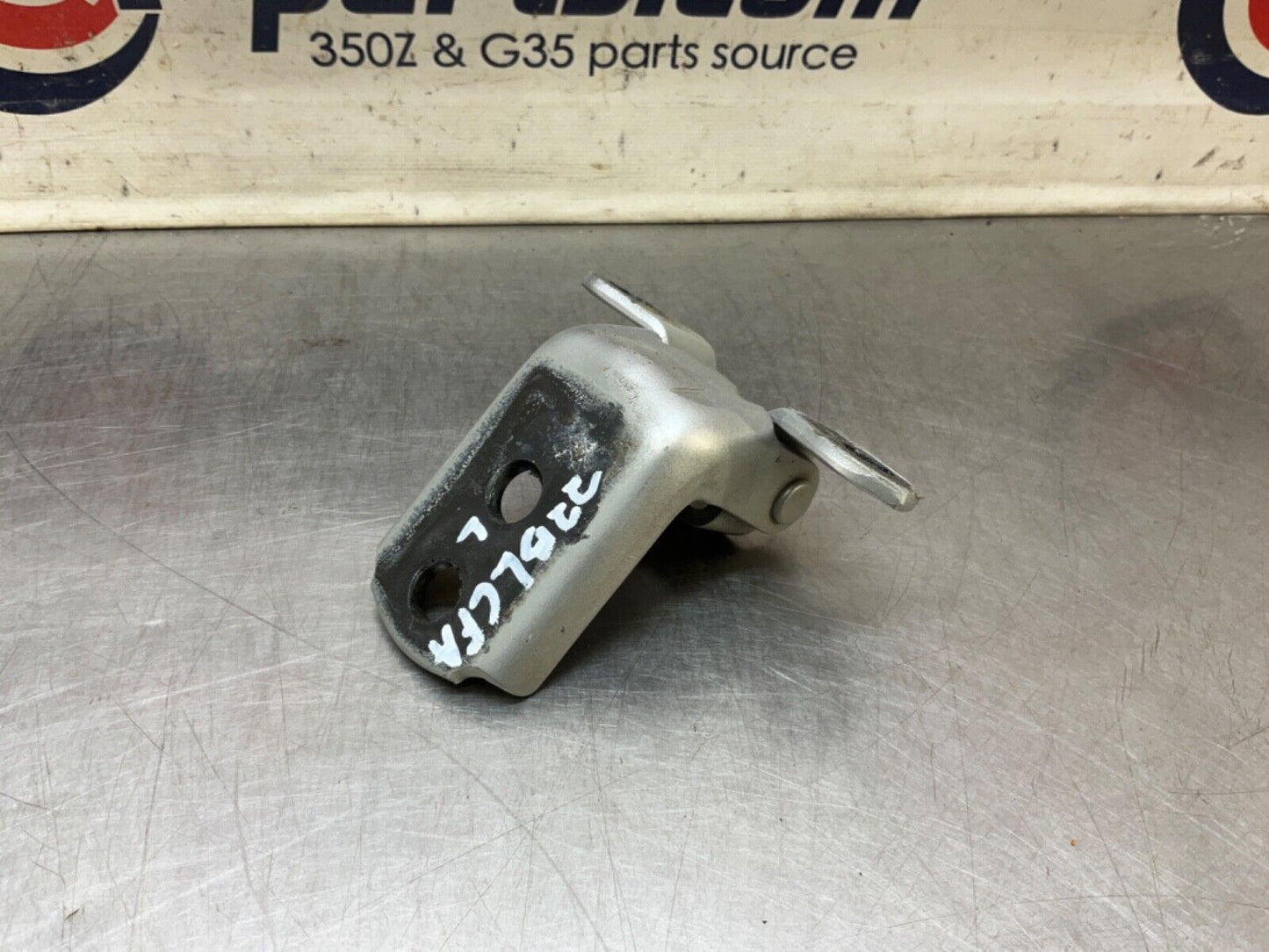 2004 Nissan Z33 350Z Driver Left Door Hinges OEM 22BLCFA - On Point Parts Inc