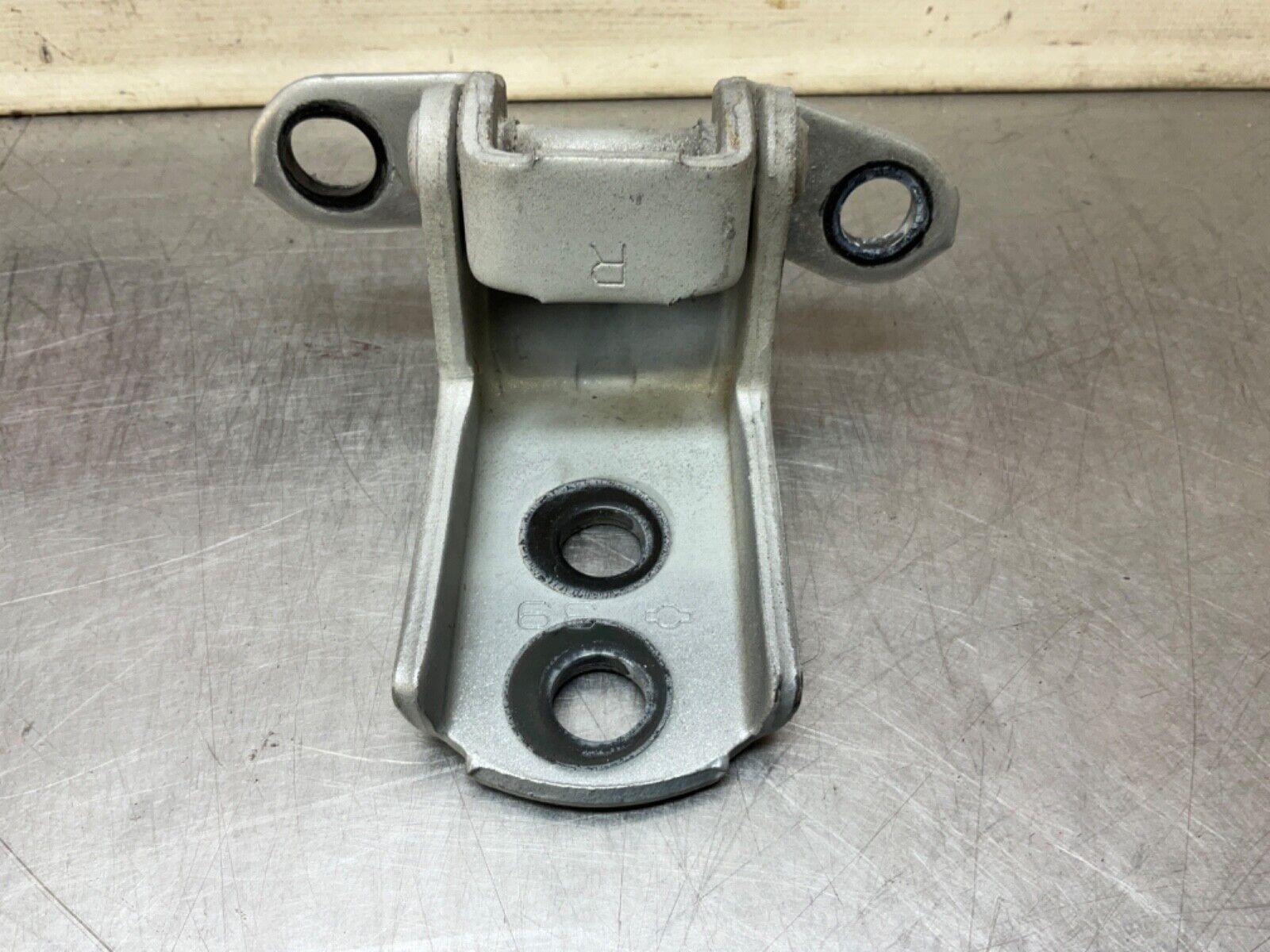 2004 Nissan Z33 350Z Driver Left Door Hinges OEM 22BLCFA - On Point Parts Inc