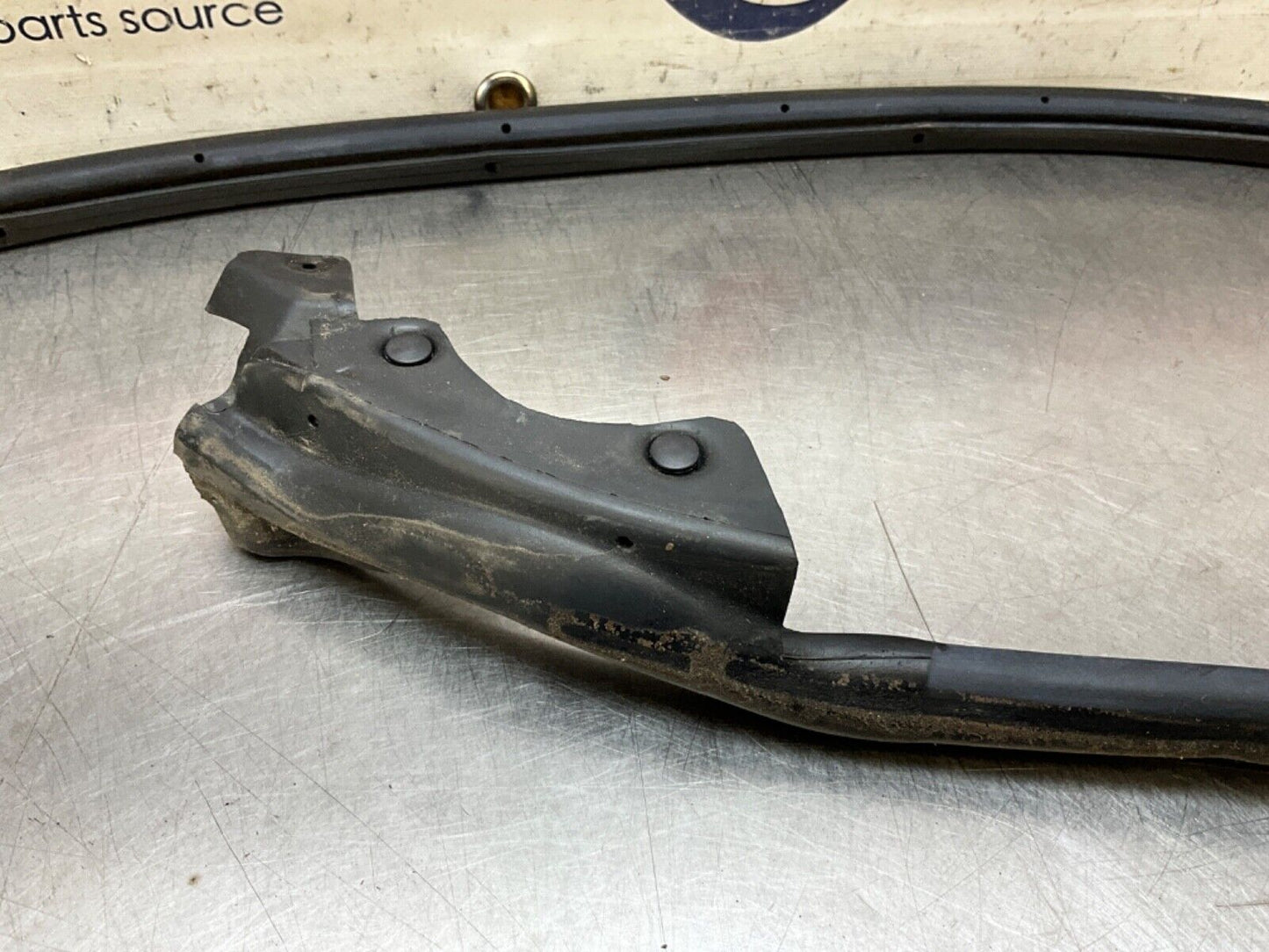 2004 Nissan Z33 350Z Passenger Right Lower Outer Door Seal OEM 22BLCFK - On Point Parts Inc