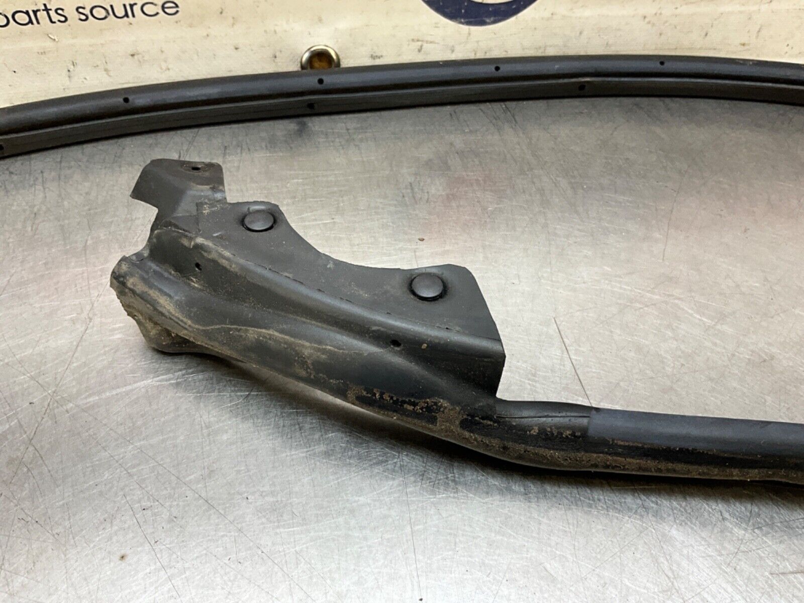 2004 Nissan Z33 350Z Passenger Right Lower Outer Door Seal OEM 22BLCFK - On Point Parts Inc