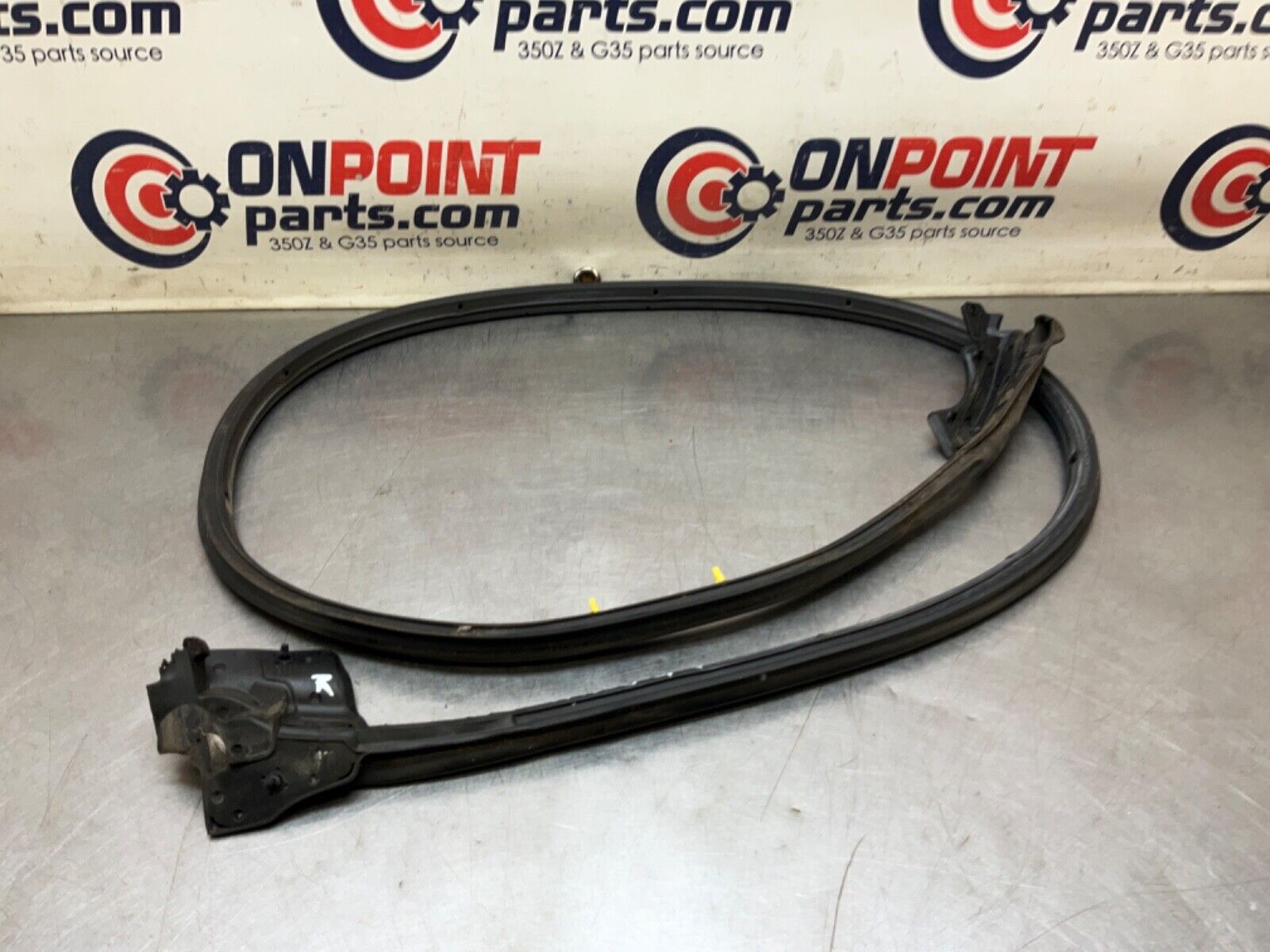 2004 Nissan Z33 350Z Passenger Right Lower Outer Door Seal OEM 22BLCFK - On Point Parts Inc