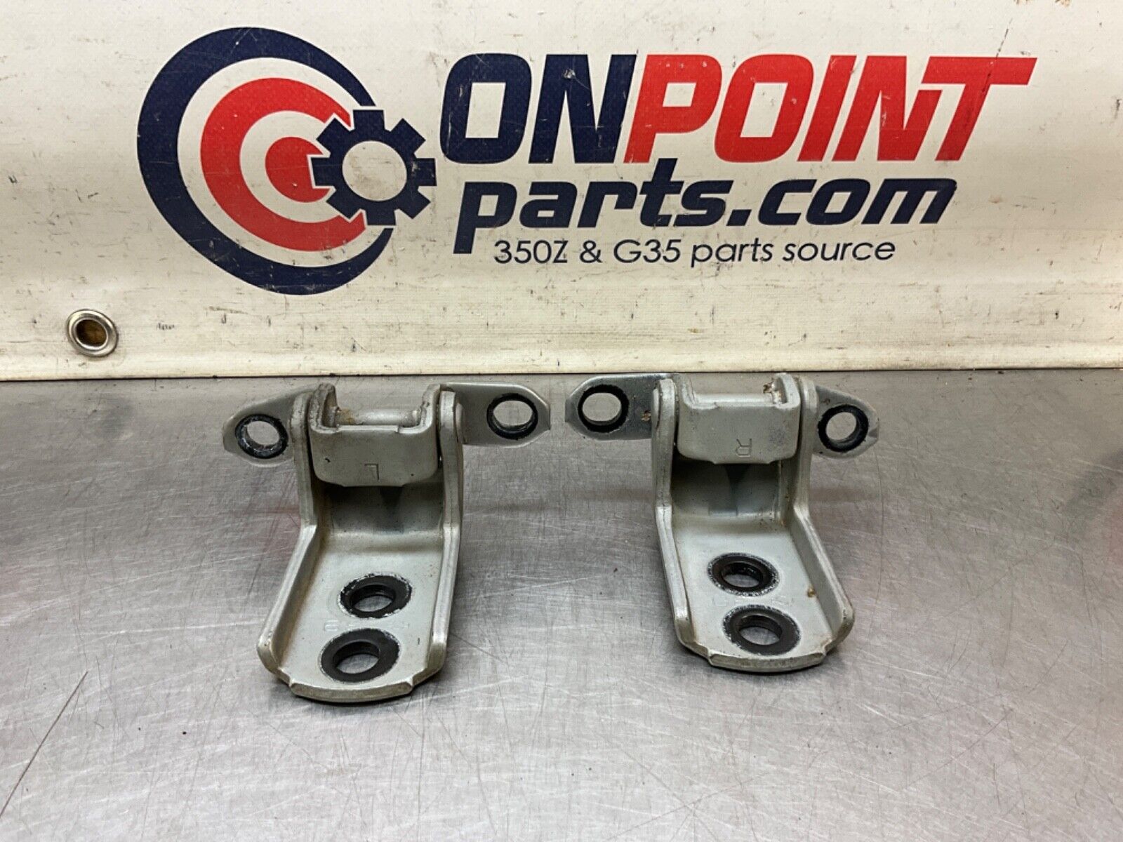 2004 Nissan Z33 350Z Passenger Right Door Hinges OEM 22BLCFE - On Point Parts Inc