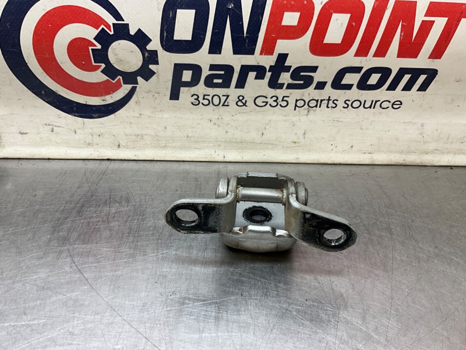 2004 Nissan Z33 350Z Passenger Right Door Hinges OEM 22BLCFE - On Point Parts Inc