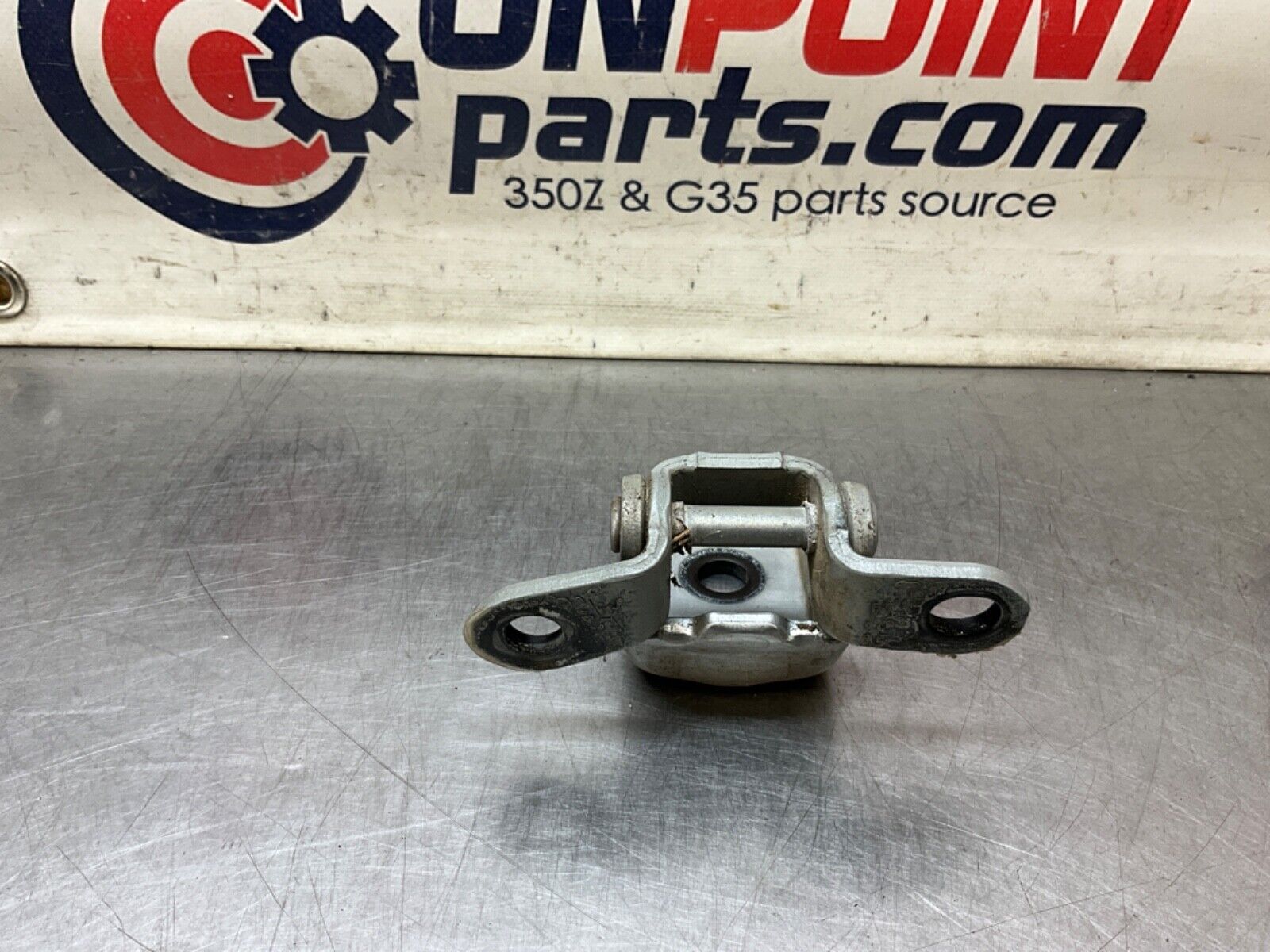 2004 Nissan Z33 350Z Passenger Right Door Hinges OEM 22BLCFE - On Point Parts Inc